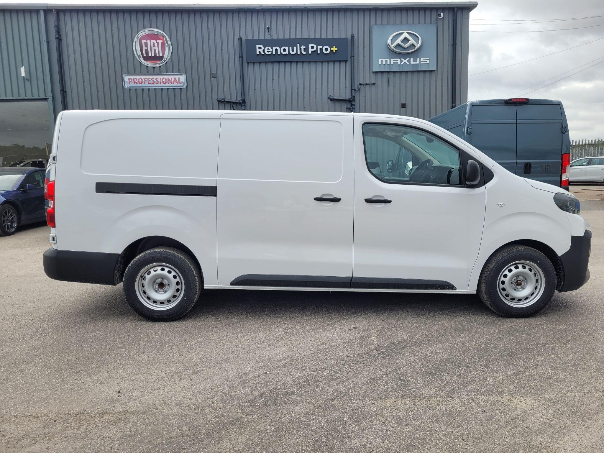 Peugeot Expert Image 2
