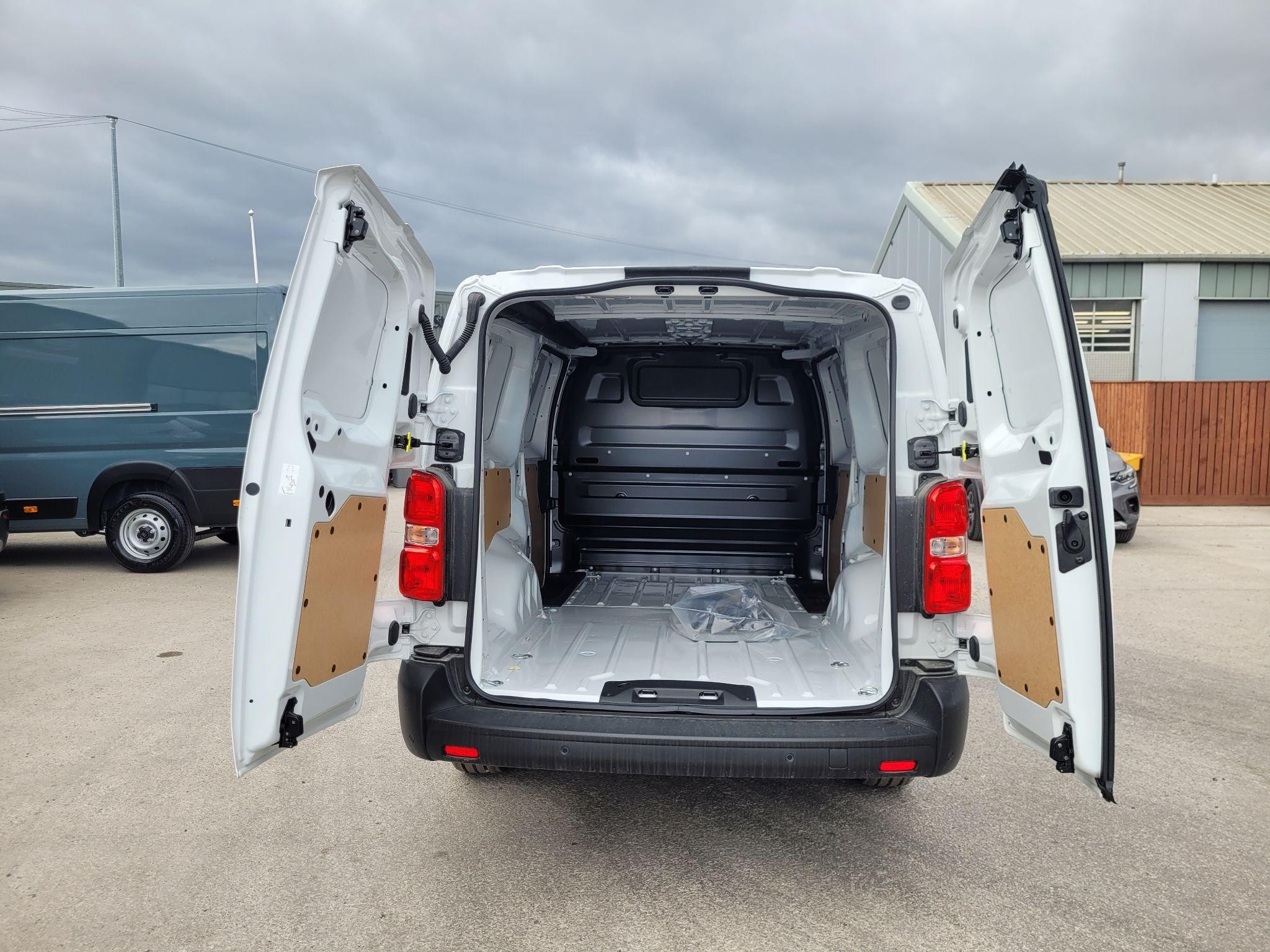 Peugeot Expert Image 4
