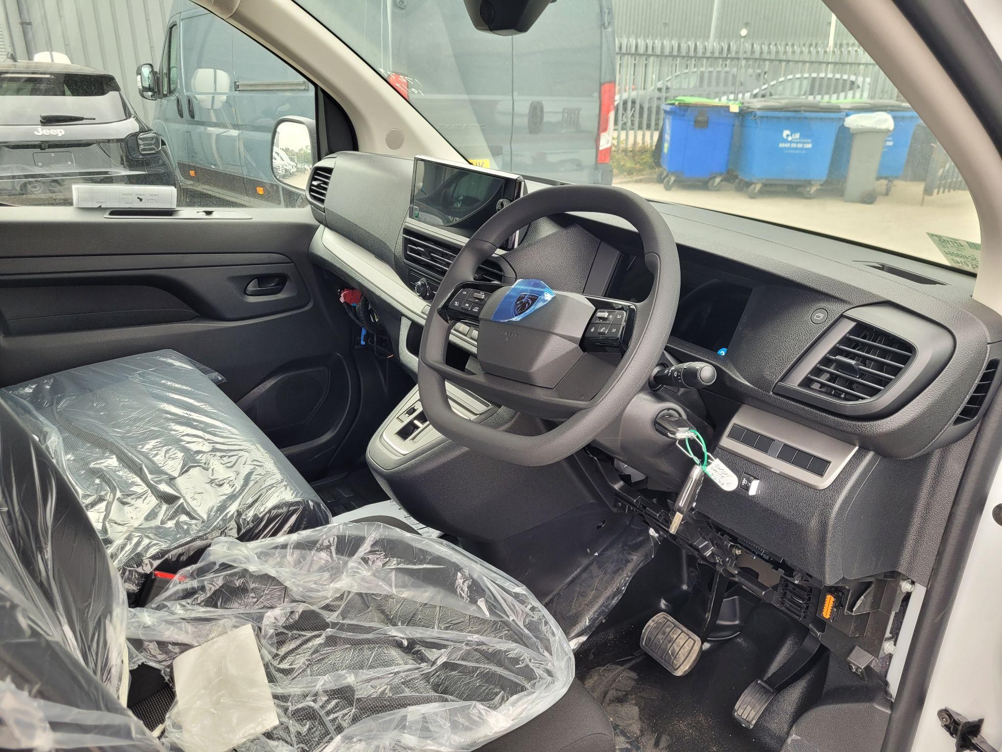 Peugeot Expert Image 8