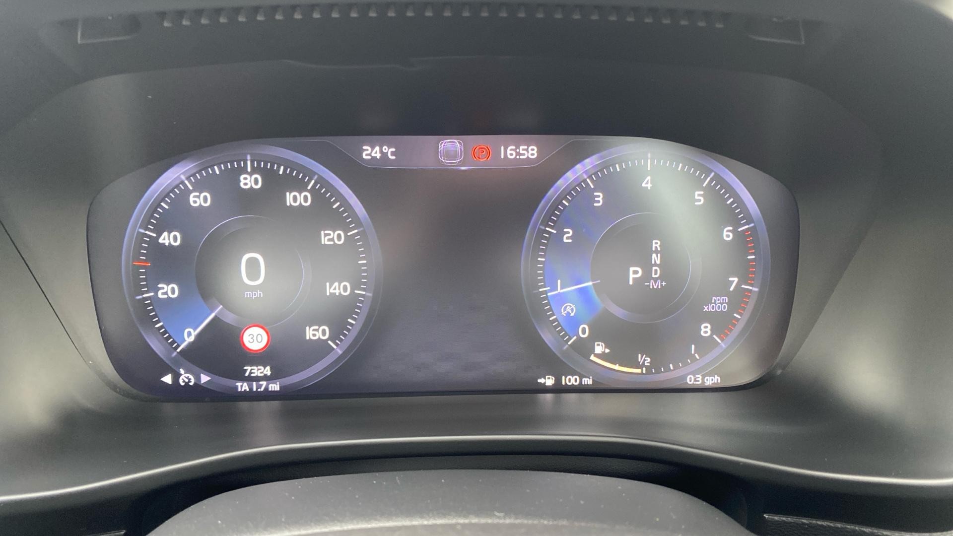 Volvo XC40 Image 11