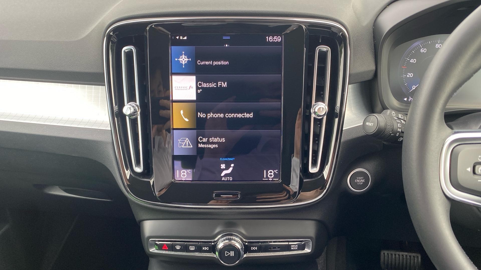 Volvo XC40 Image 12