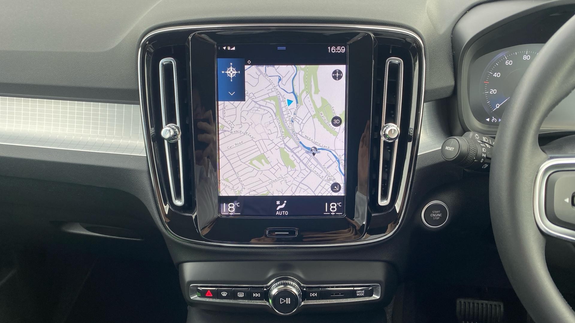 Volvo XC40 Image 17