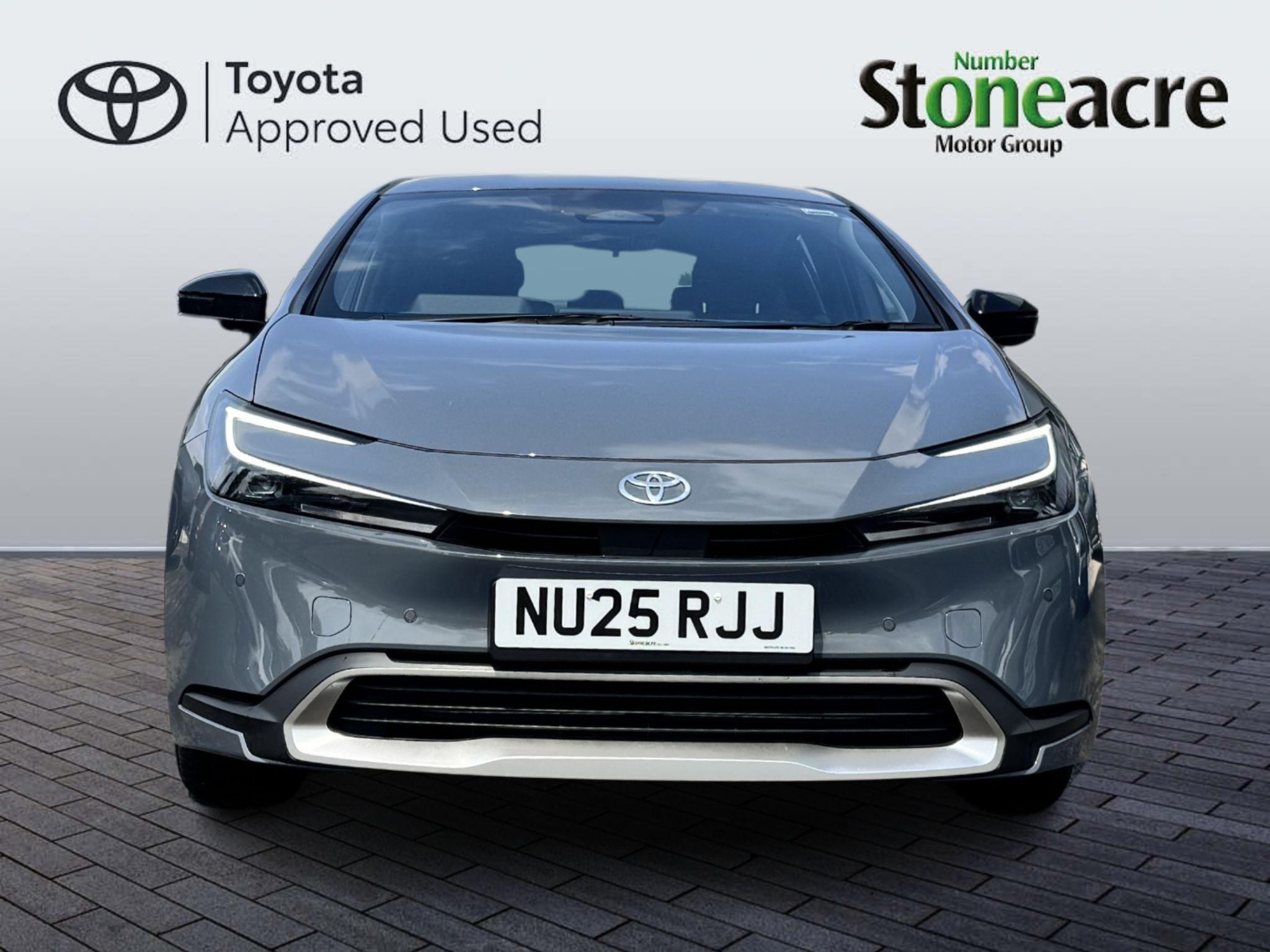 Toyota Prius Image 10