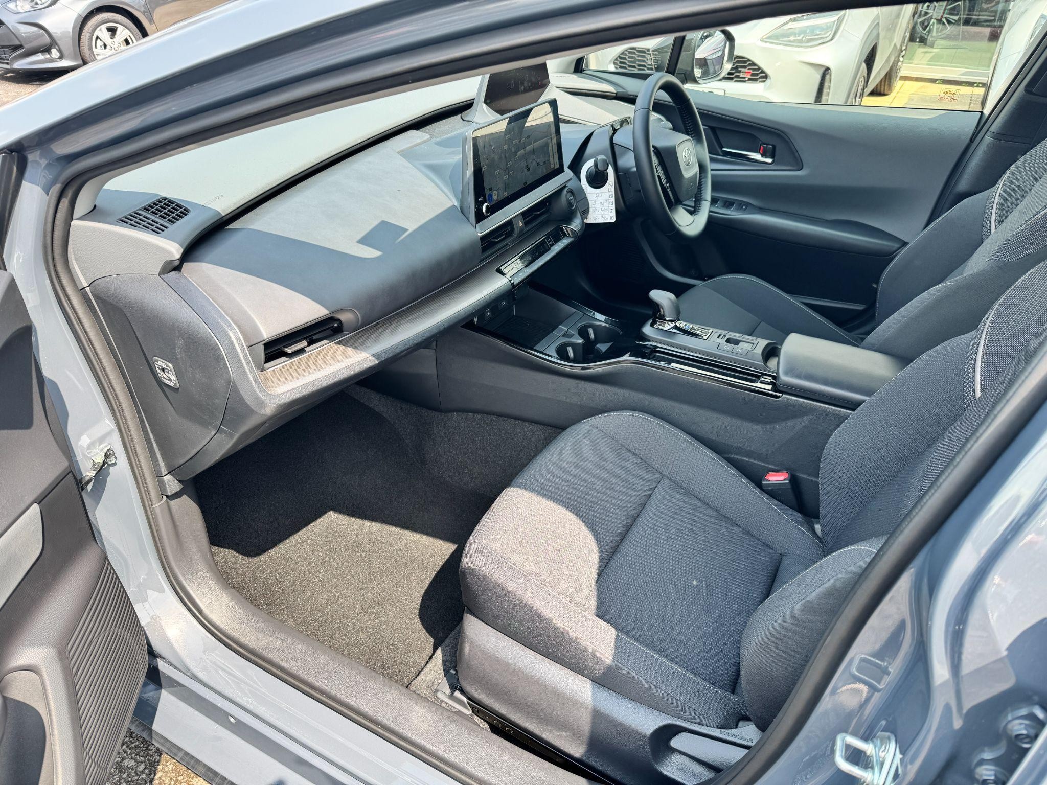 Toyota Prius Image 15