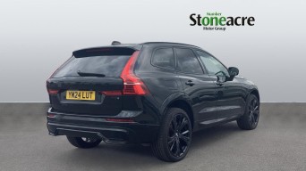 Volvo XC60 2.0h T8 18.8kWh Ultra Black Edition Auto AWD Euro 6 (s/s) 5dr YM24LUT Image 2