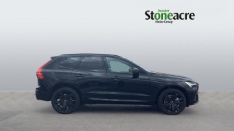 Volvo XC60 2.0h T8 18.8kWh Ultra Black Edition Auto AWD Euro 6 (s/s) 5dr YM24LUT Image 3