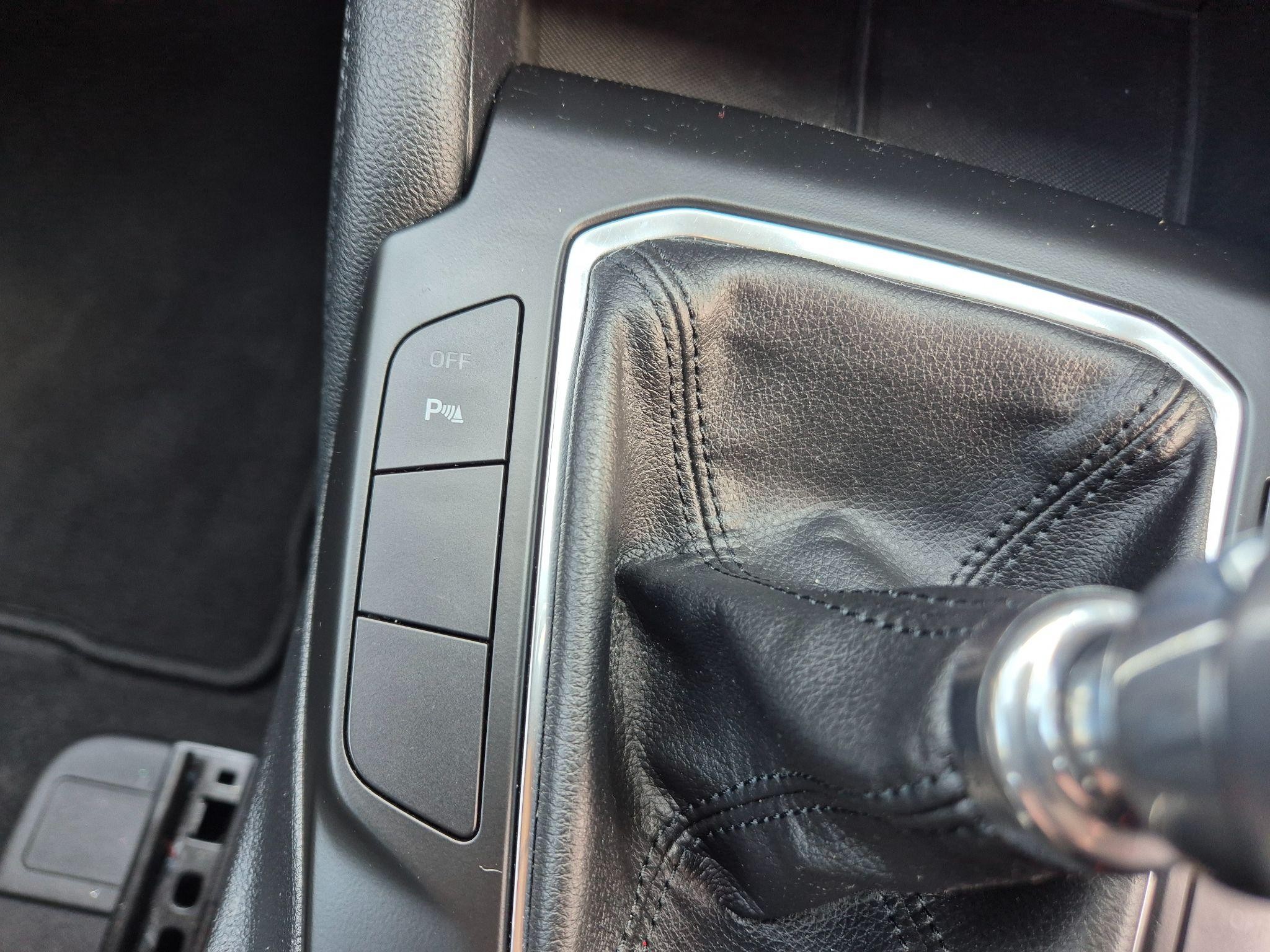 Ford Kuga Image 22