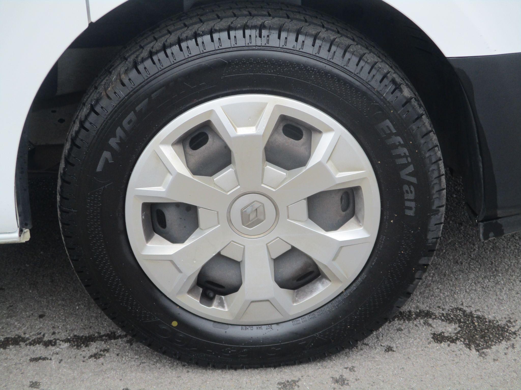 Renault Trafic Image 9