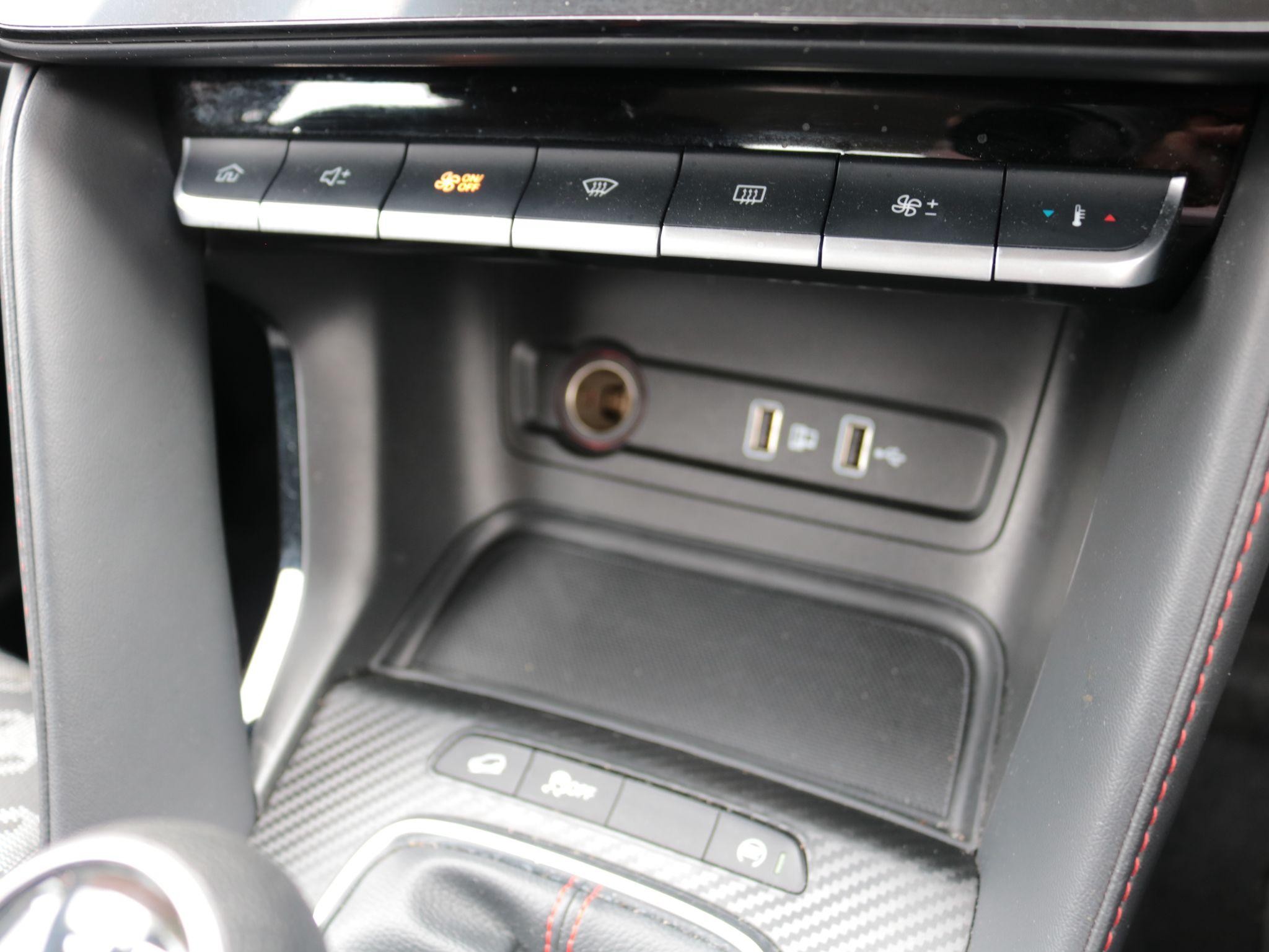 MG ZS Image 18