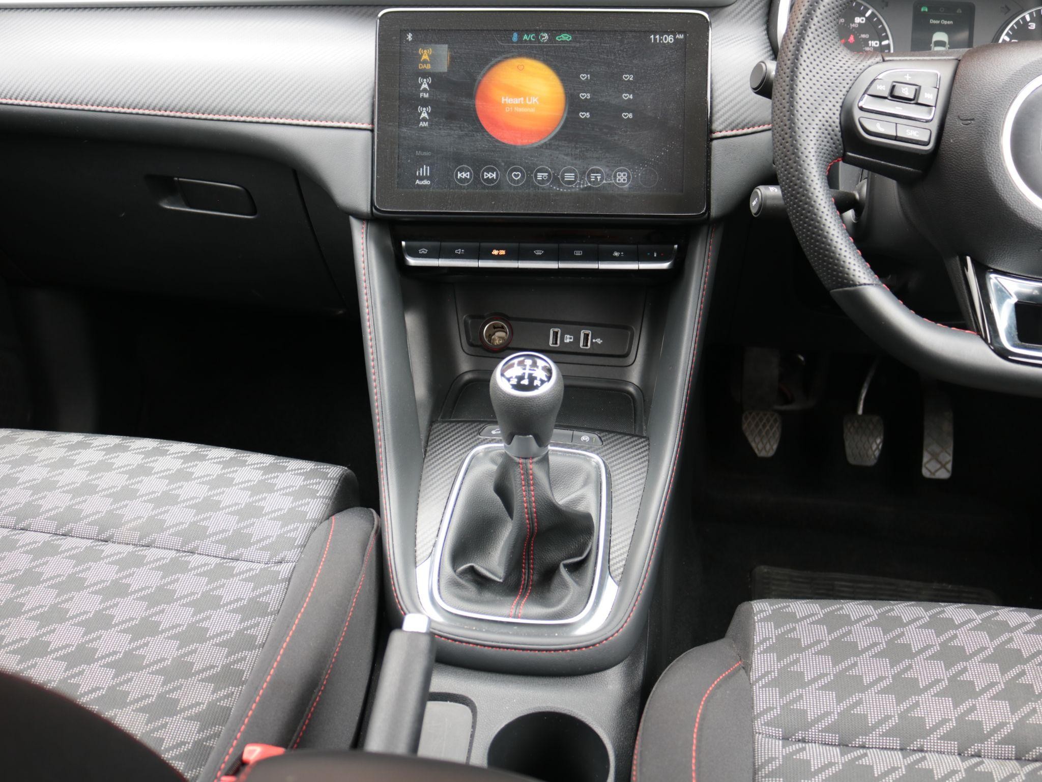 MG ZS Image 19