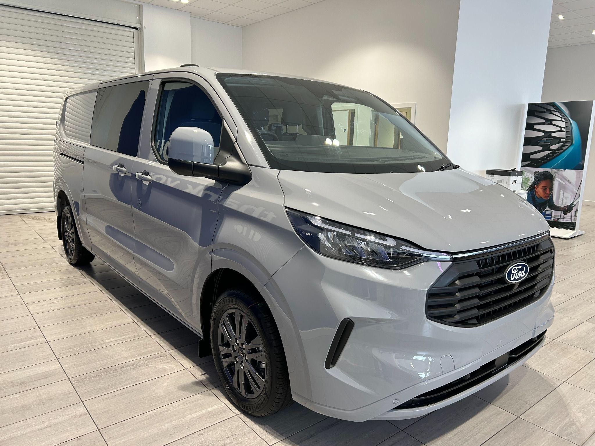 Ford Transit Custom Image 2