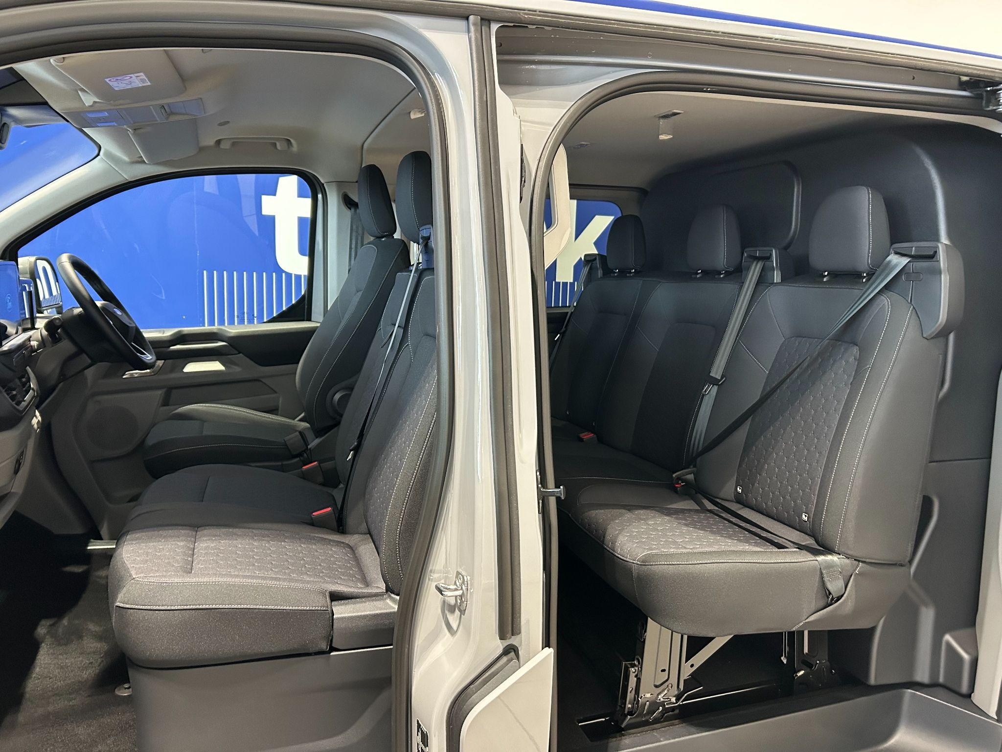 Ford Transit Custom Image 4