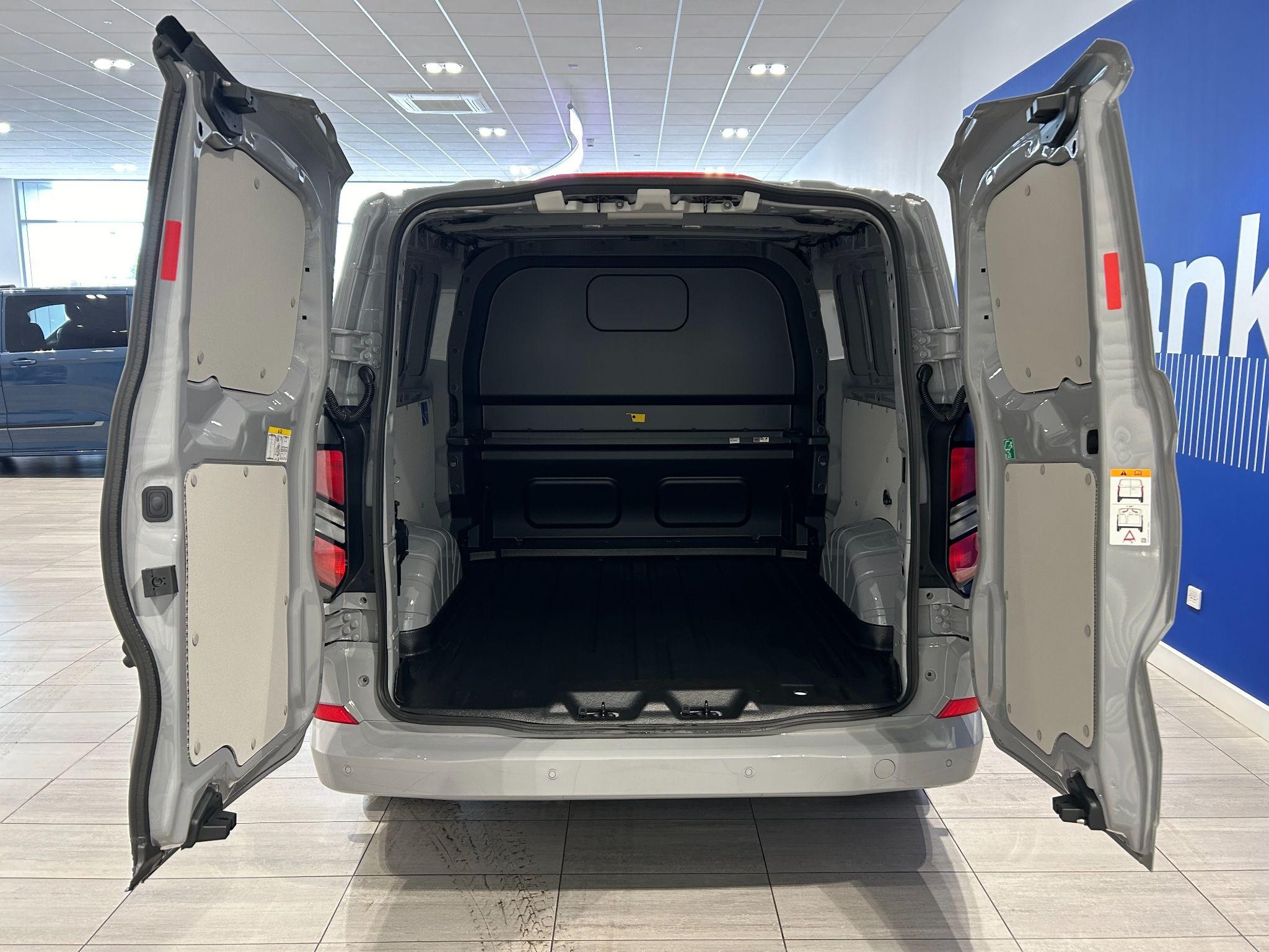 Ford Transit Custom Image 17