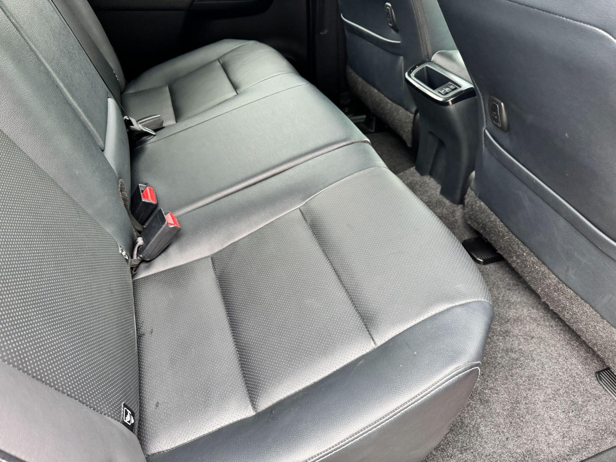 Toyota Hilux Image 14