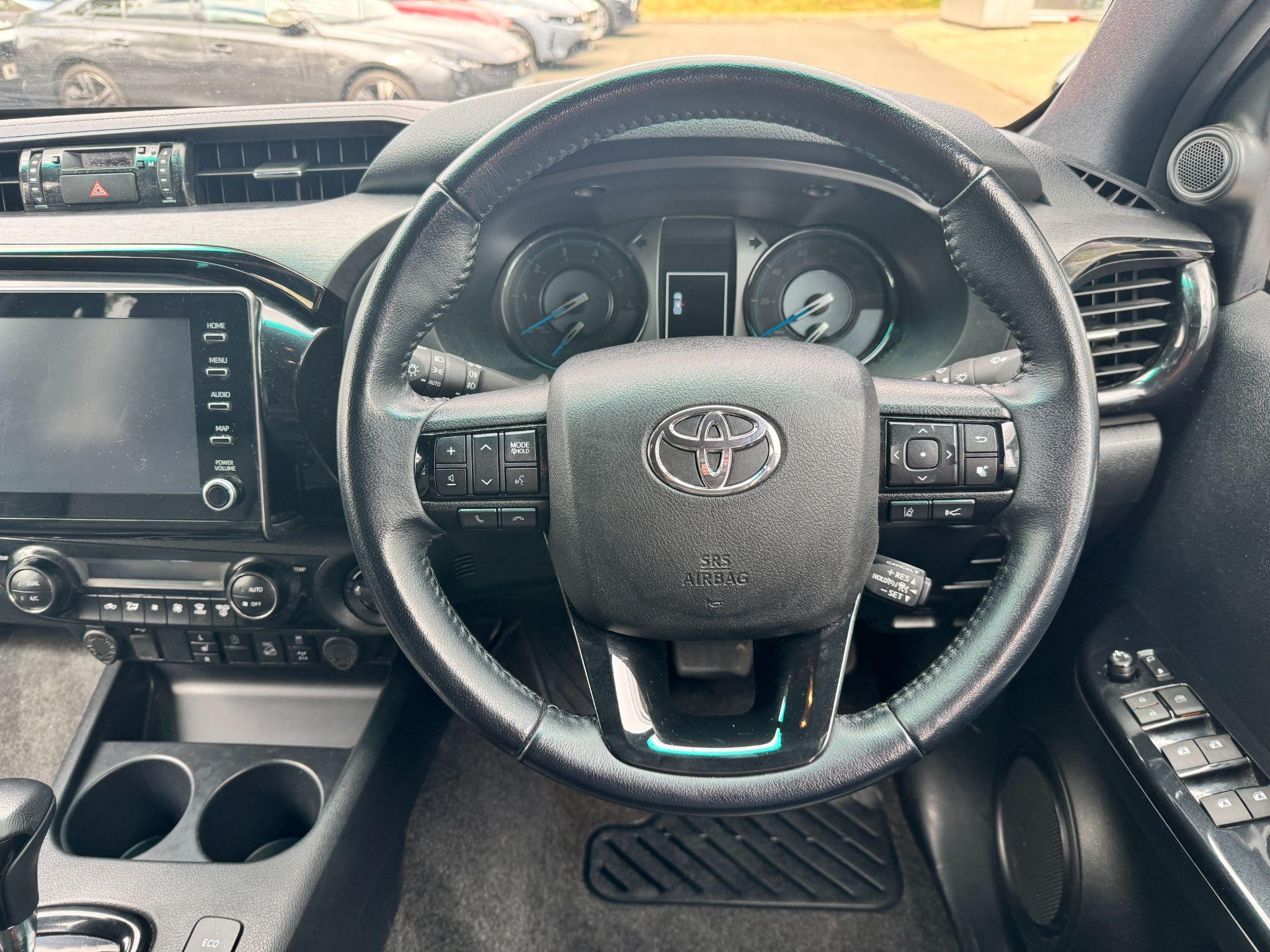Toyota Hilux Image 19
