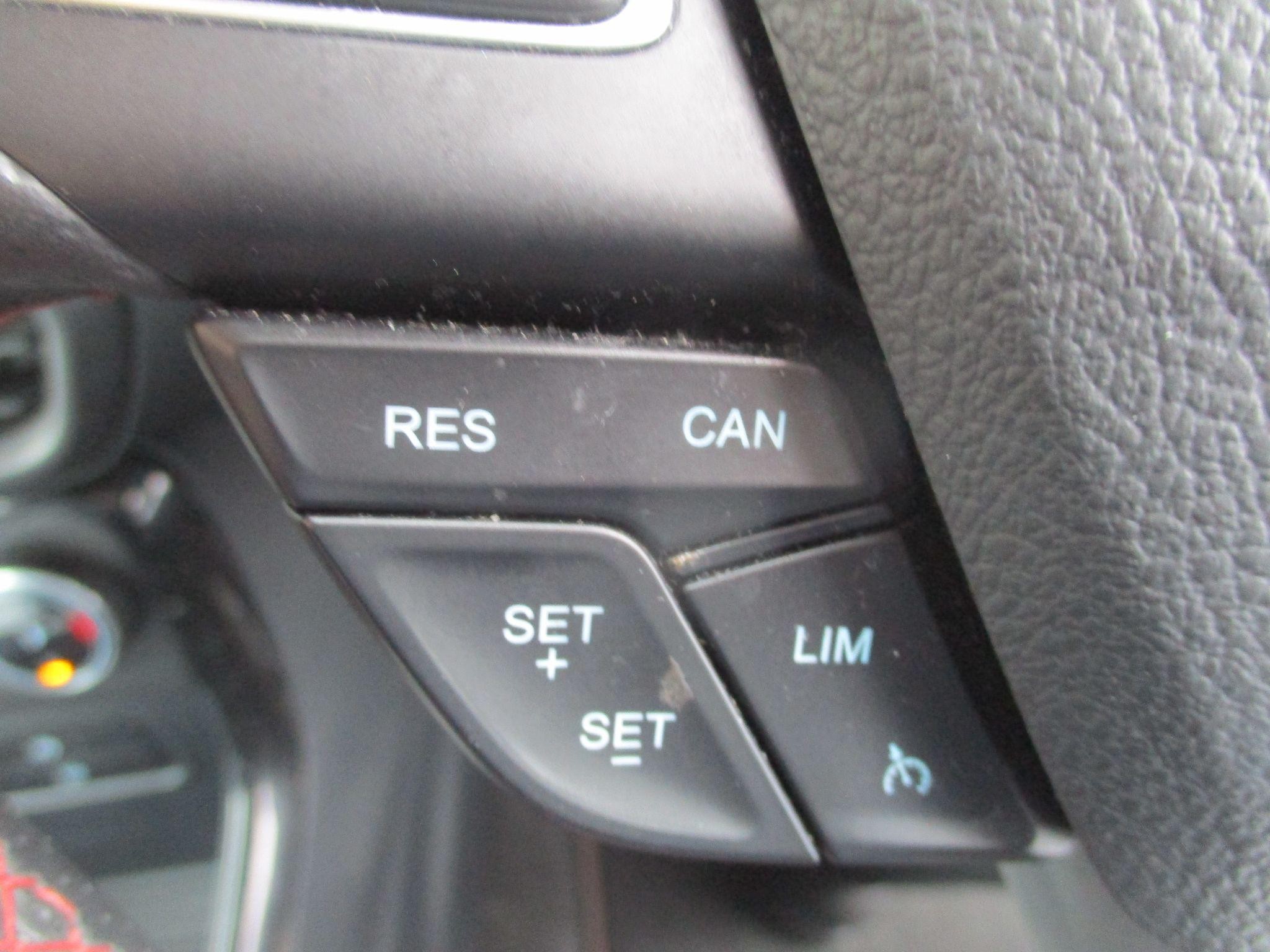 Ford EcoSport Image 11