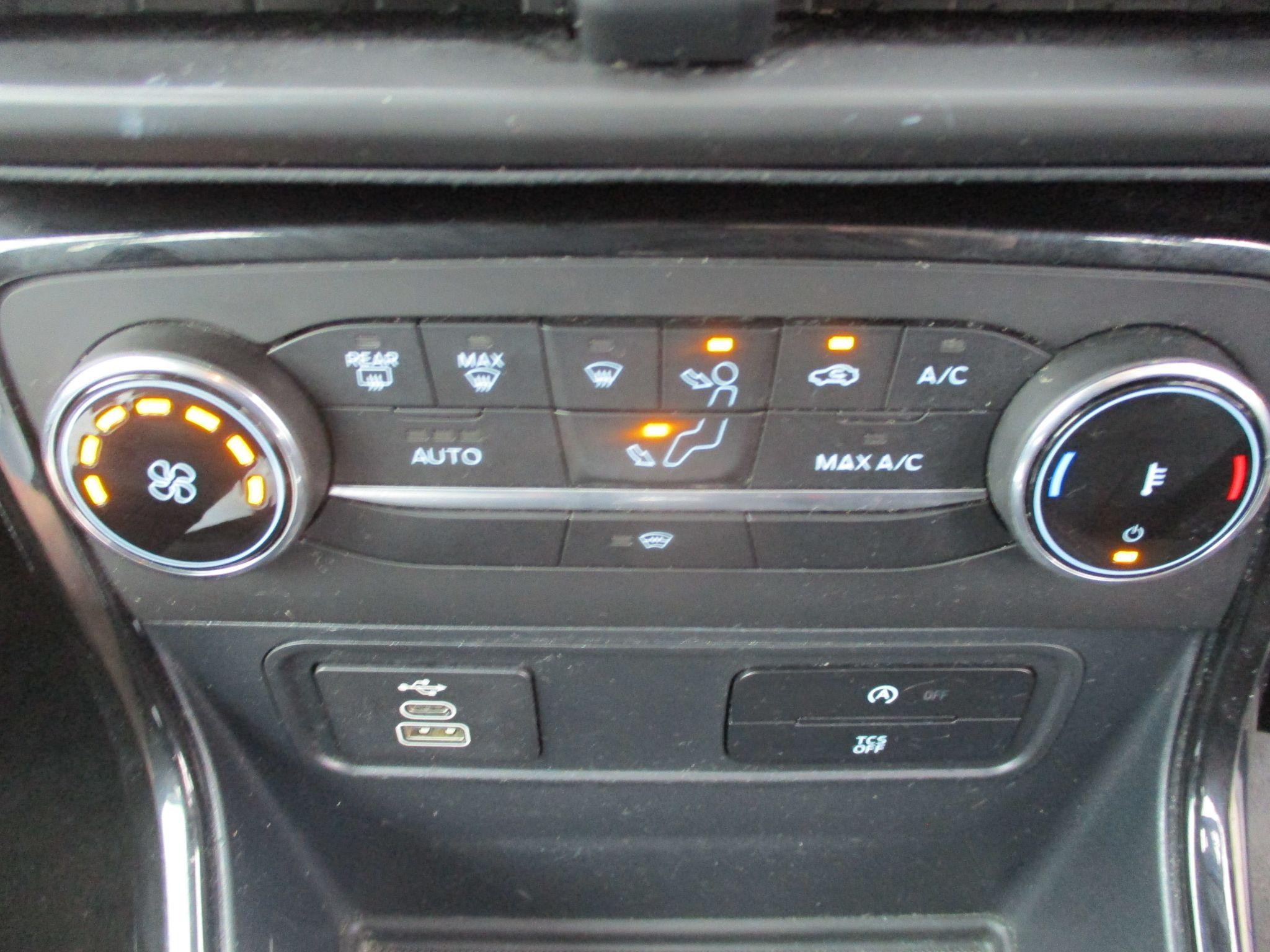 Ford EcoSport Image 15
