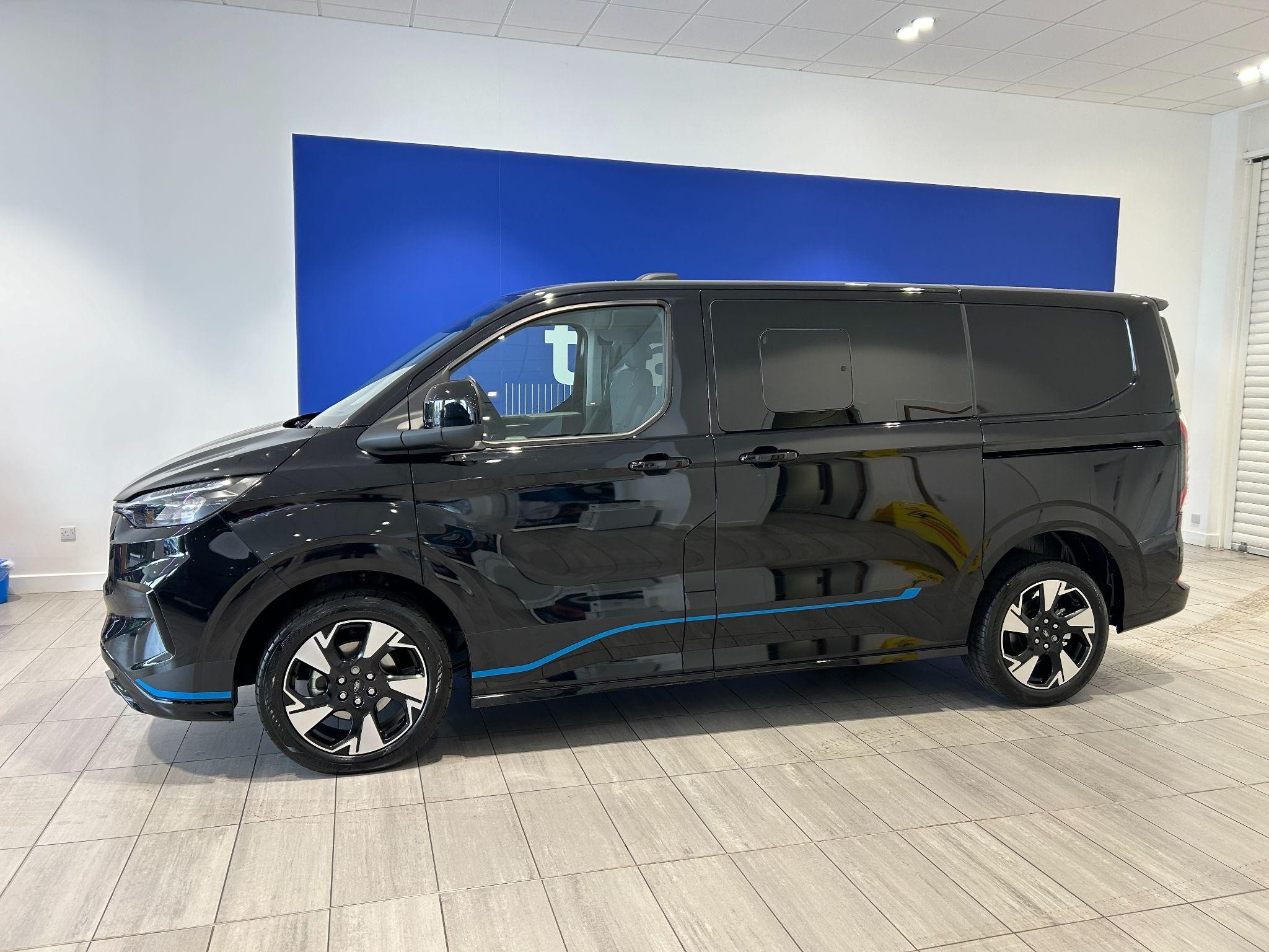 Ford Transit Custom Image 2