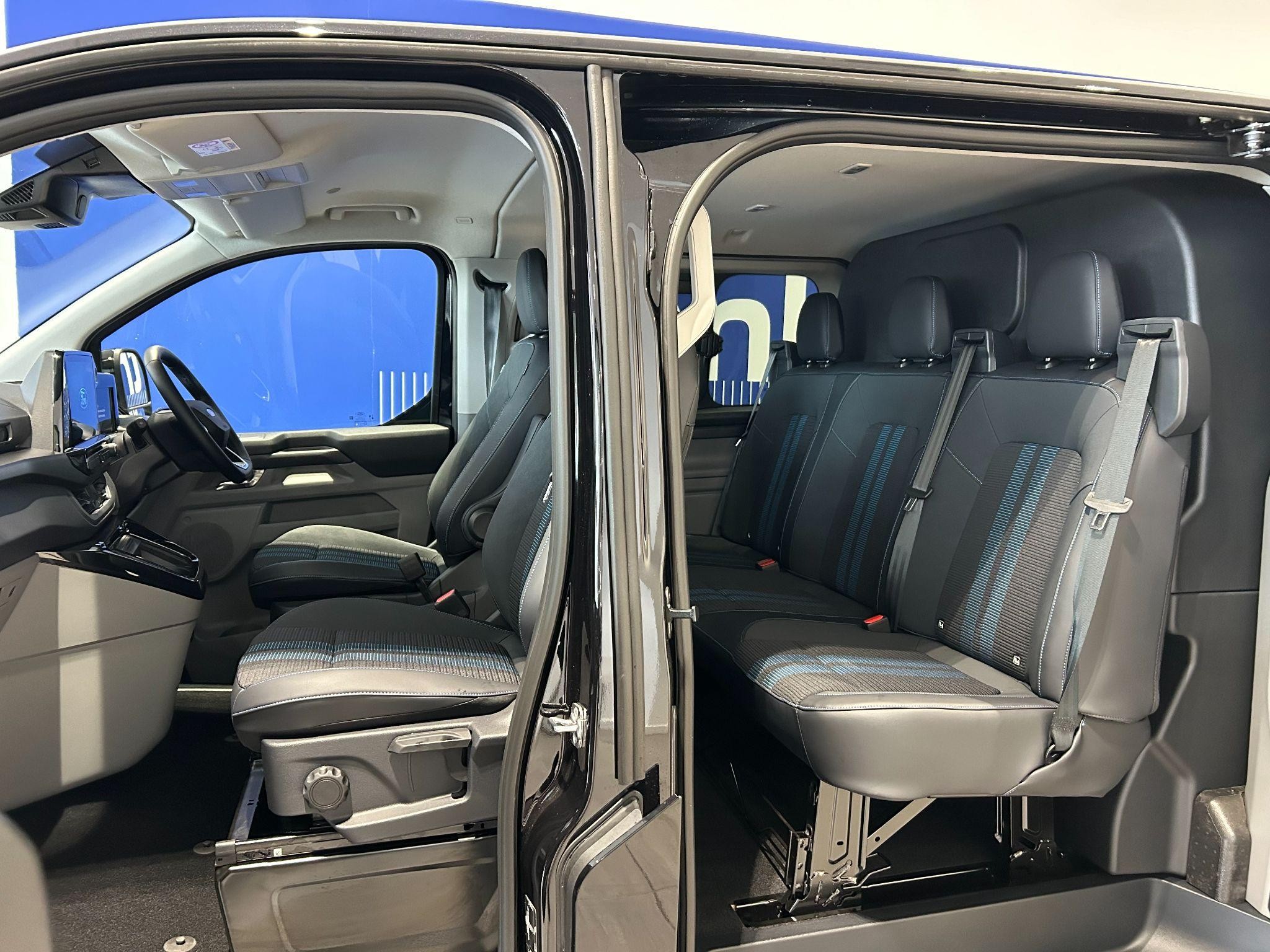 Ford Transit Custom Image 3