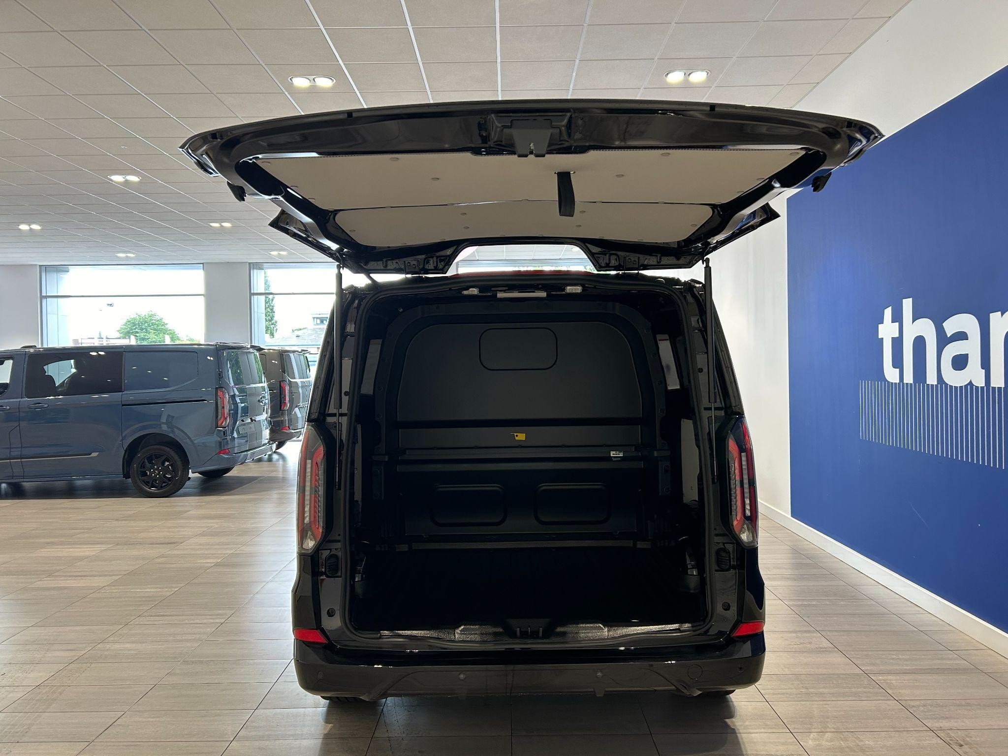 Ford Transit Custom Image 21