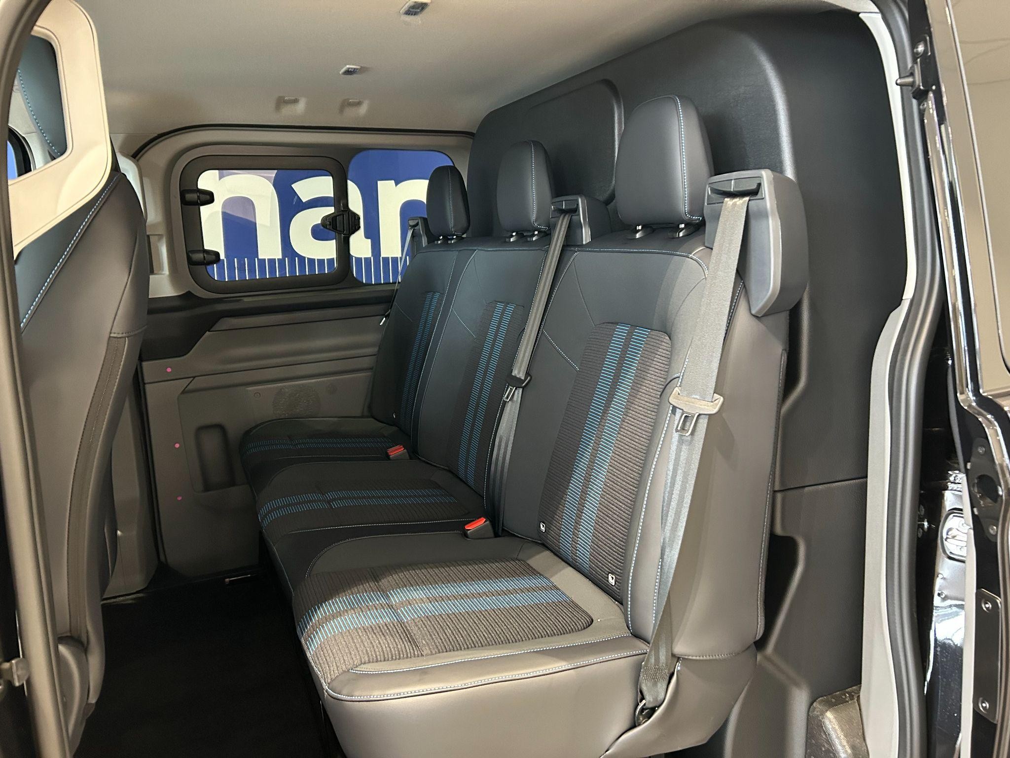 Ford Transit Custom Image 23