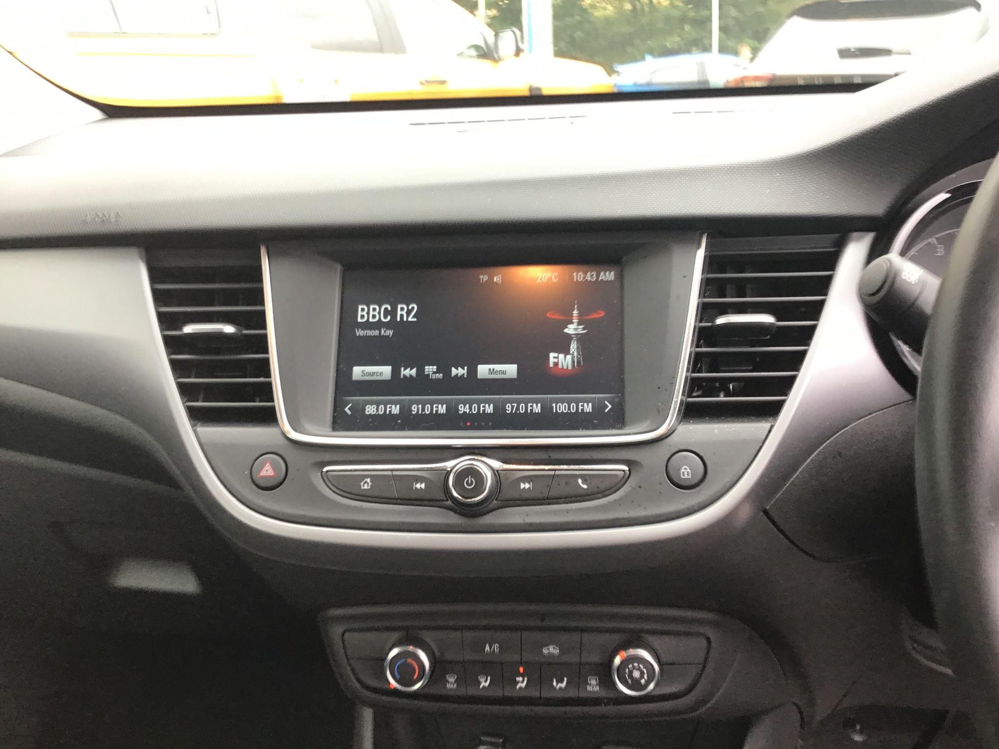 Vauxhall Crossland Image 17