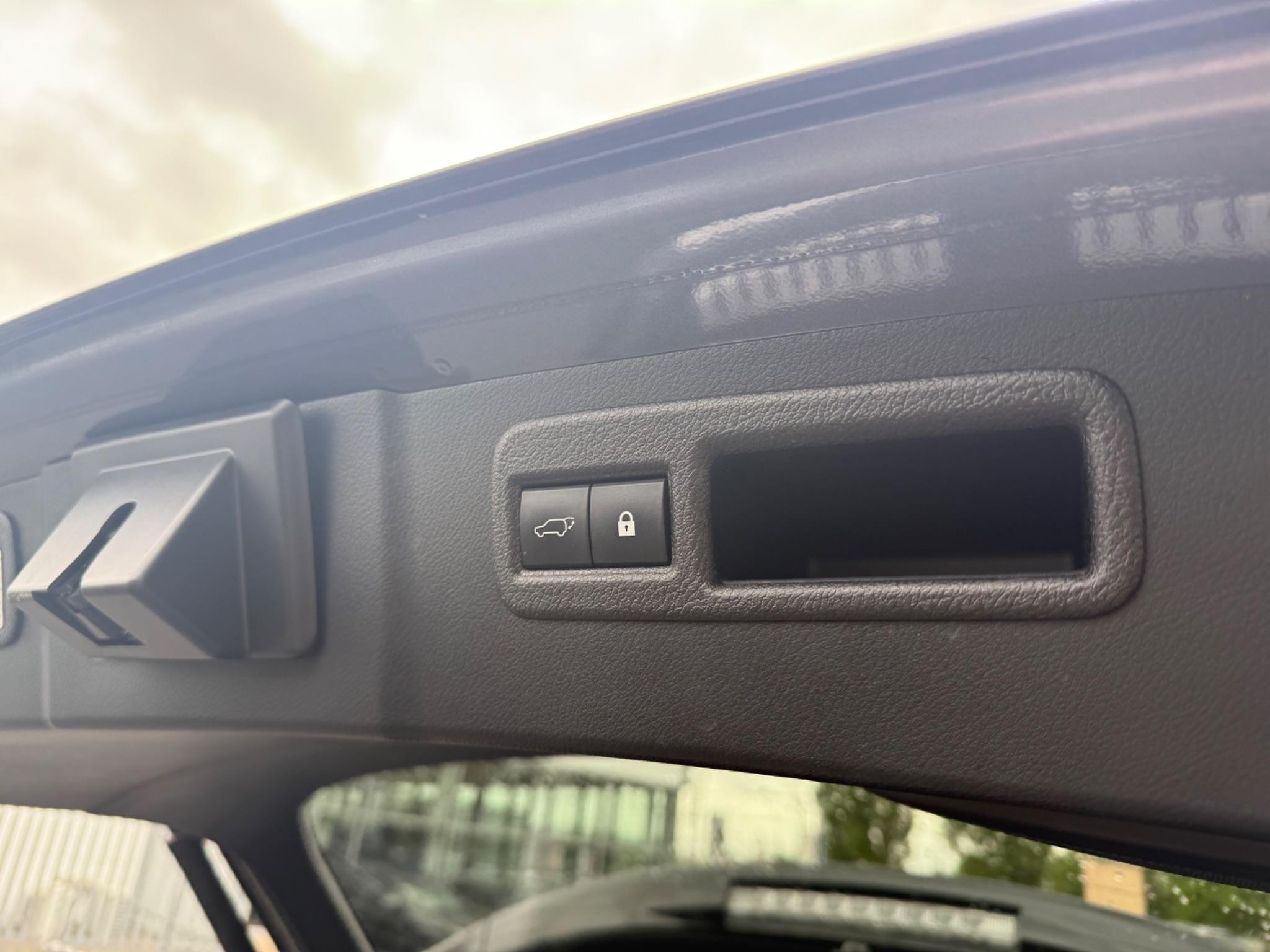 Lexus NX Self-Charging Hybrid Image 25