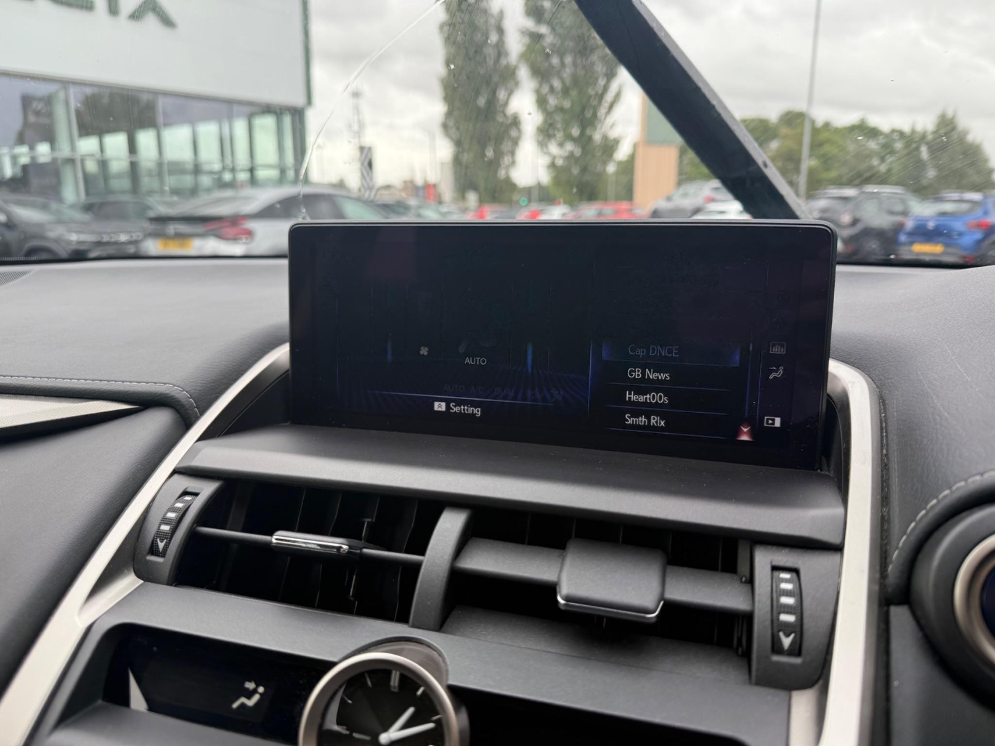 Lexus NX Self-Charging Hybrid Image 31