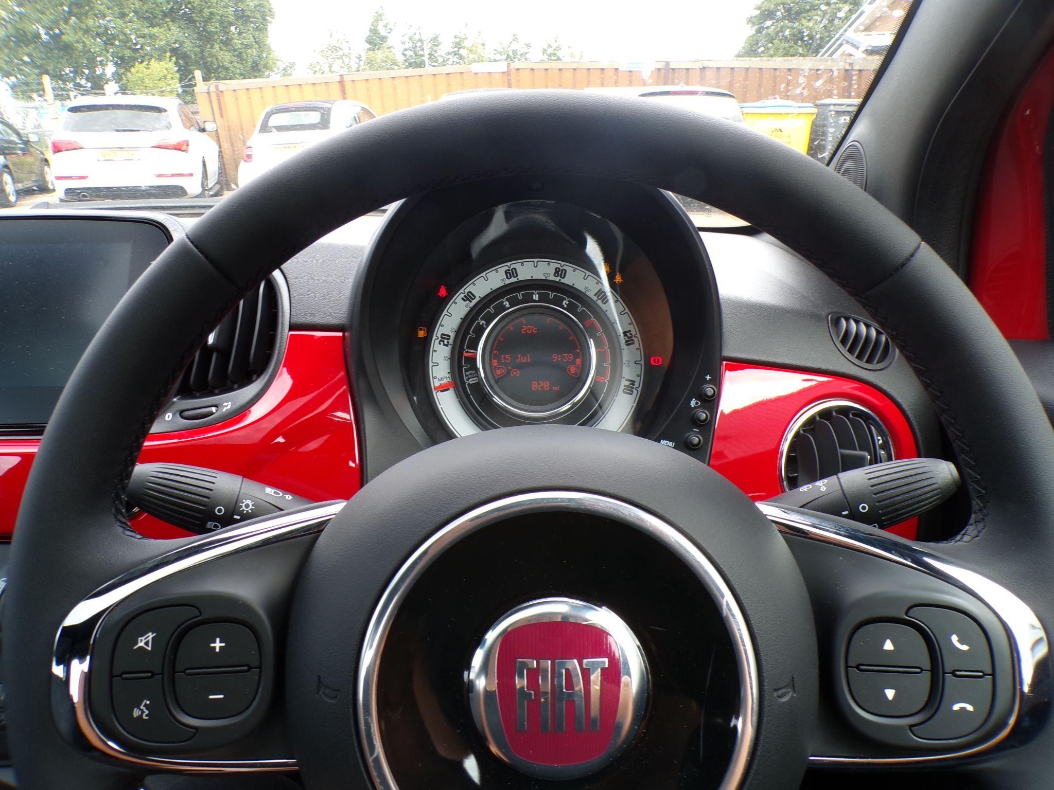 Fiat 500 Hybrid Image 24