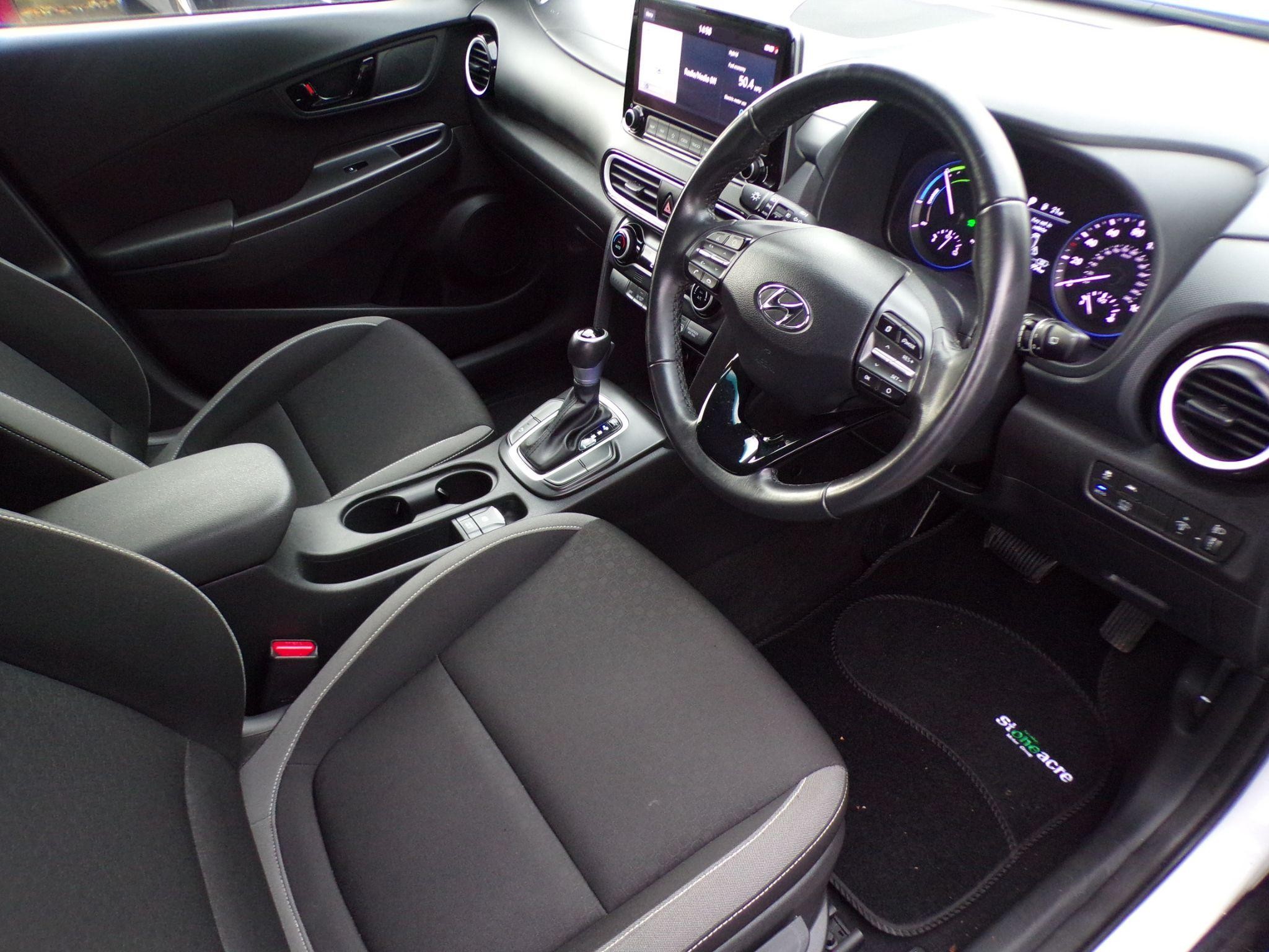 Hyundai KONA Image 13