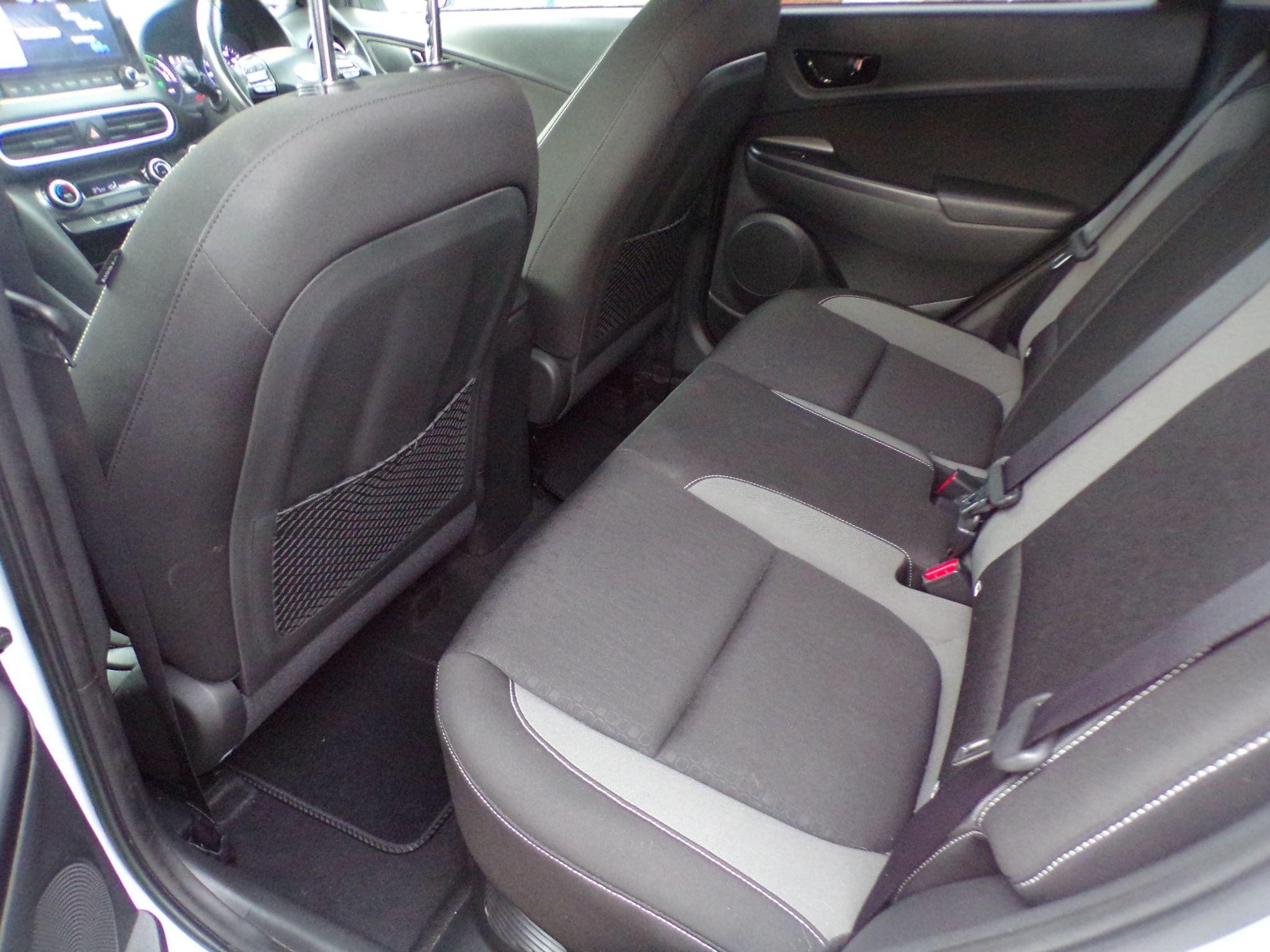Hyundai KONA Image 15