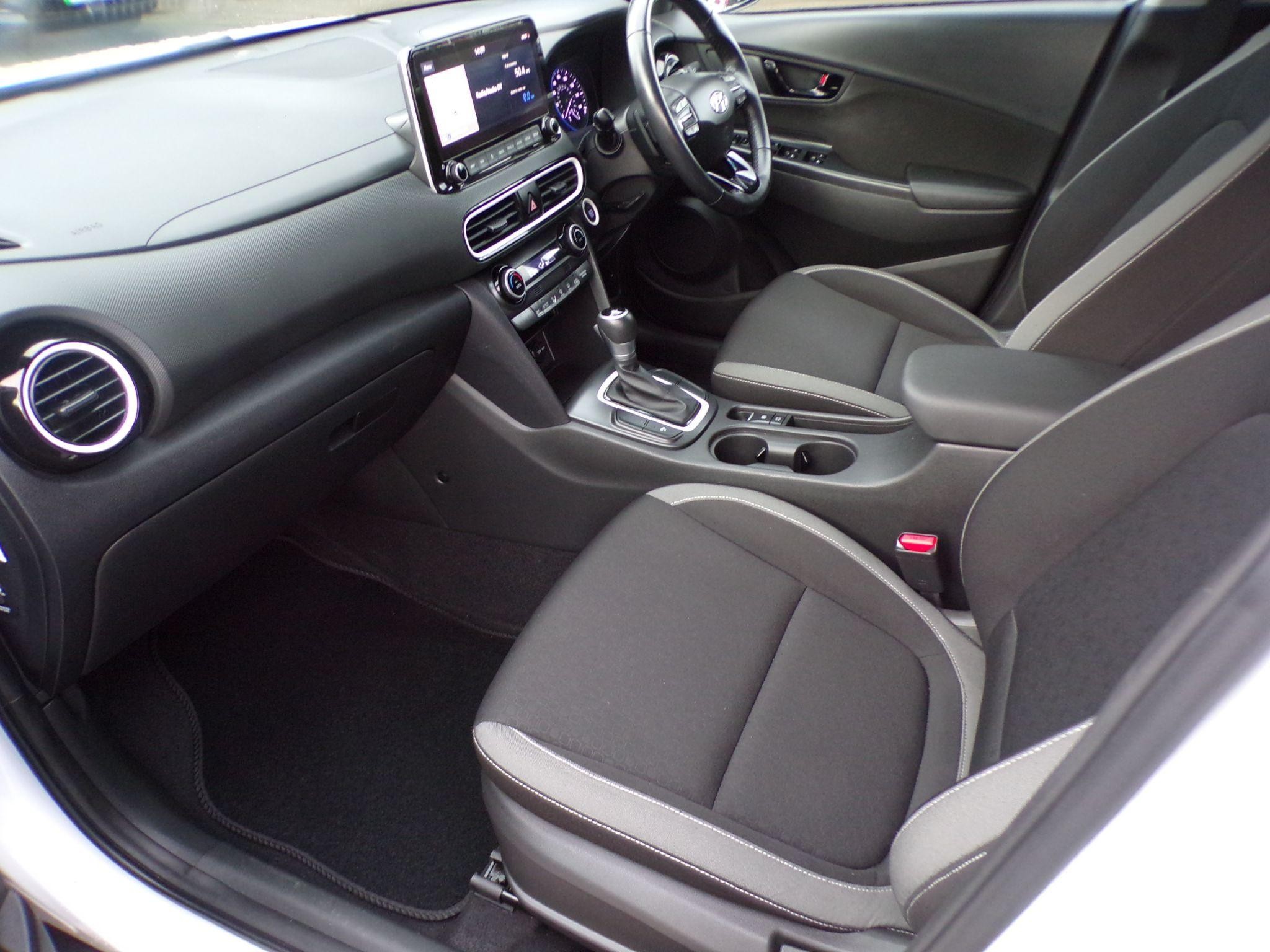Hyundai KONA Image 16