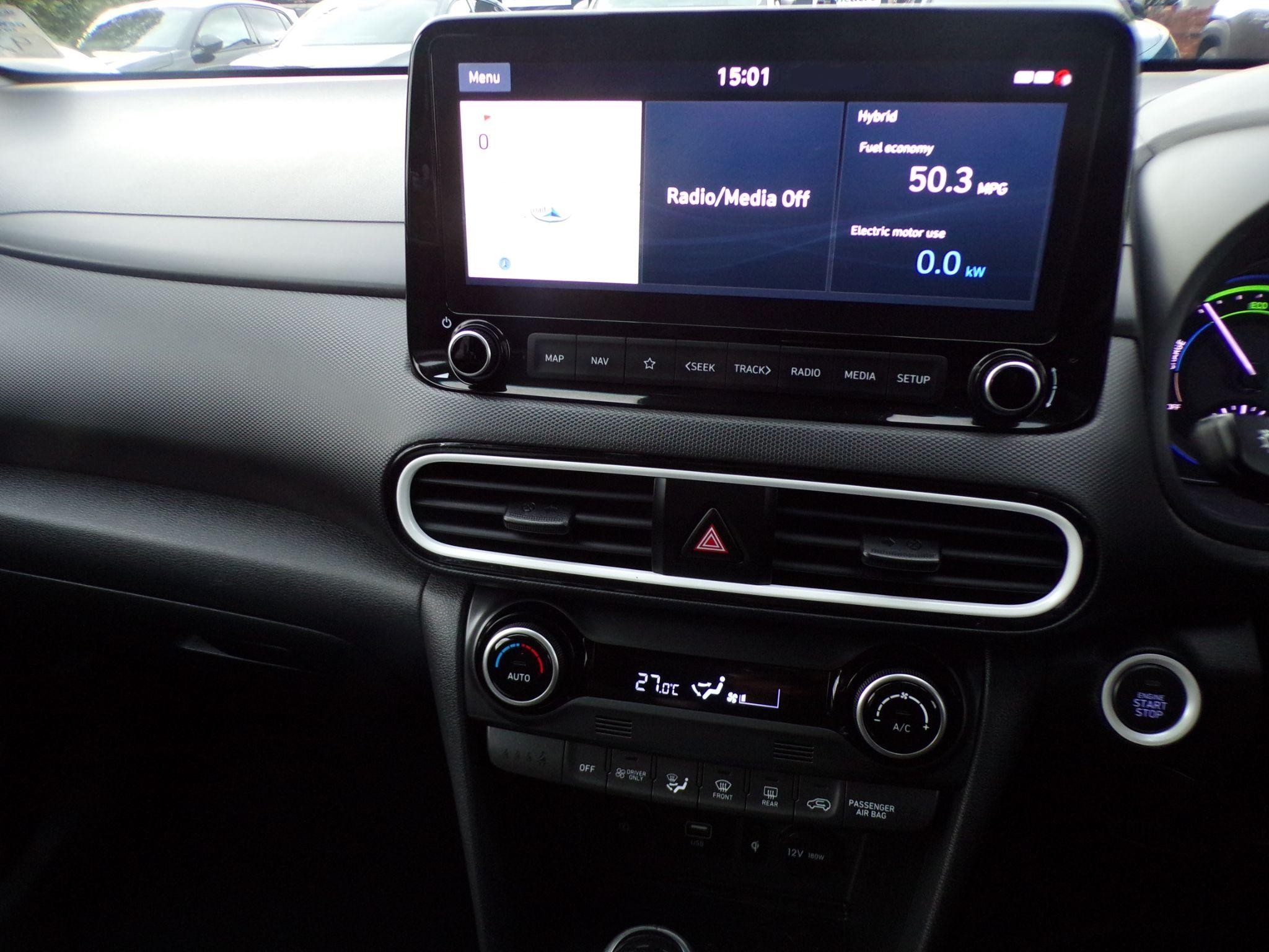 Hyundai KONA Image 18