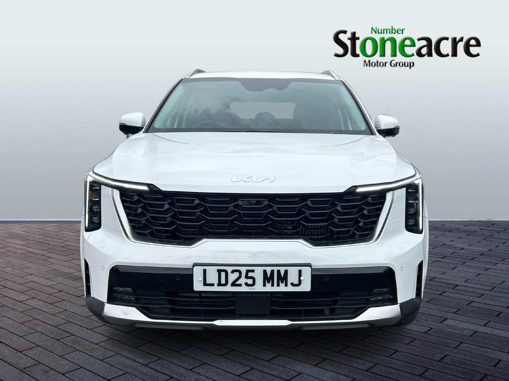 Kia Sorento Image 2