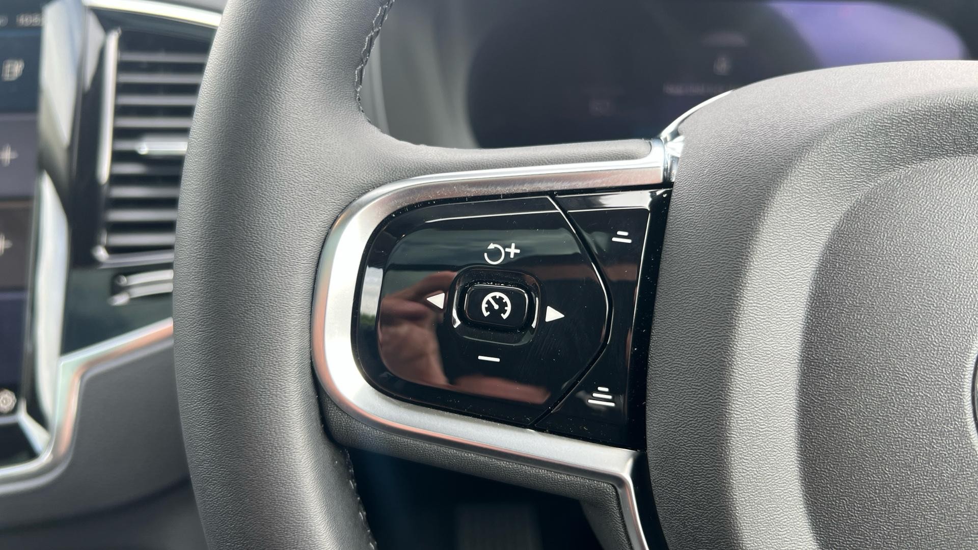 Volvo XC90 Image 21