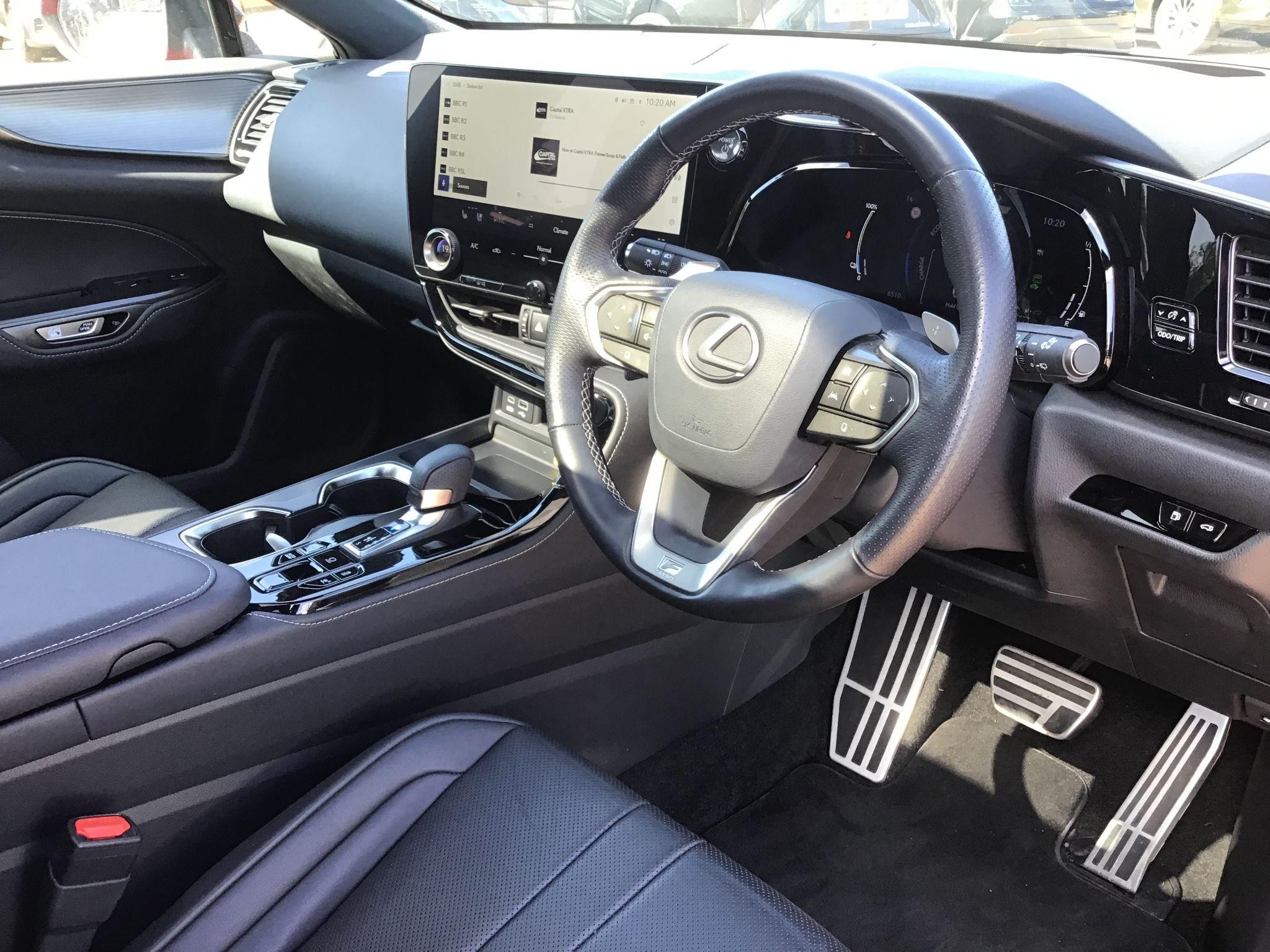 Lexus NX Image 15