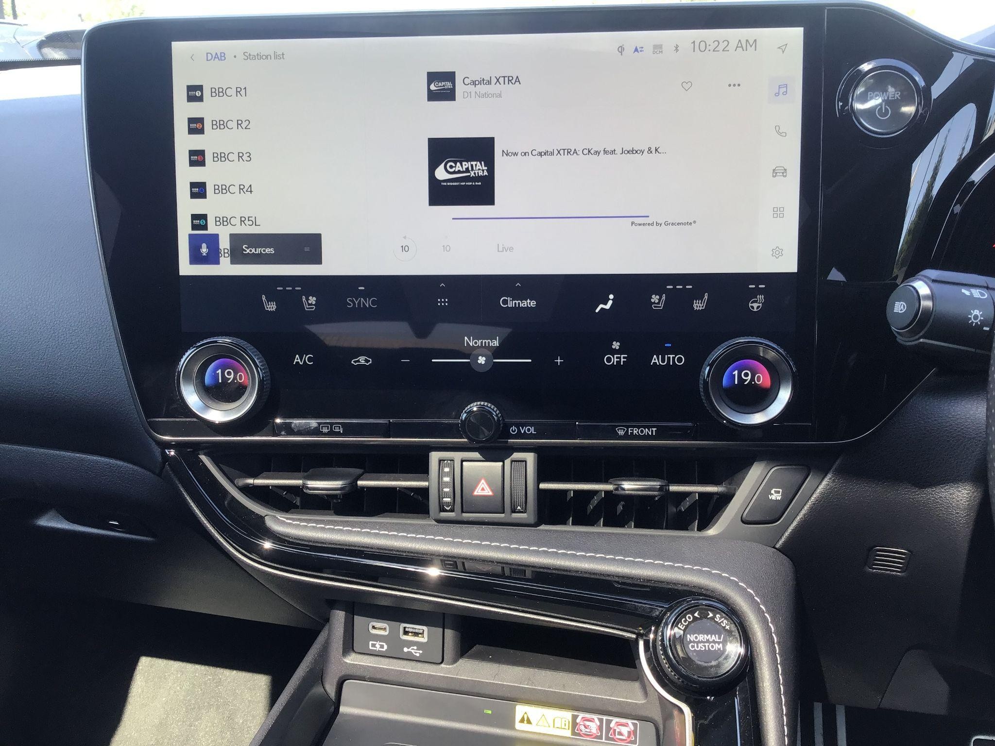 Lexus NX Image 17