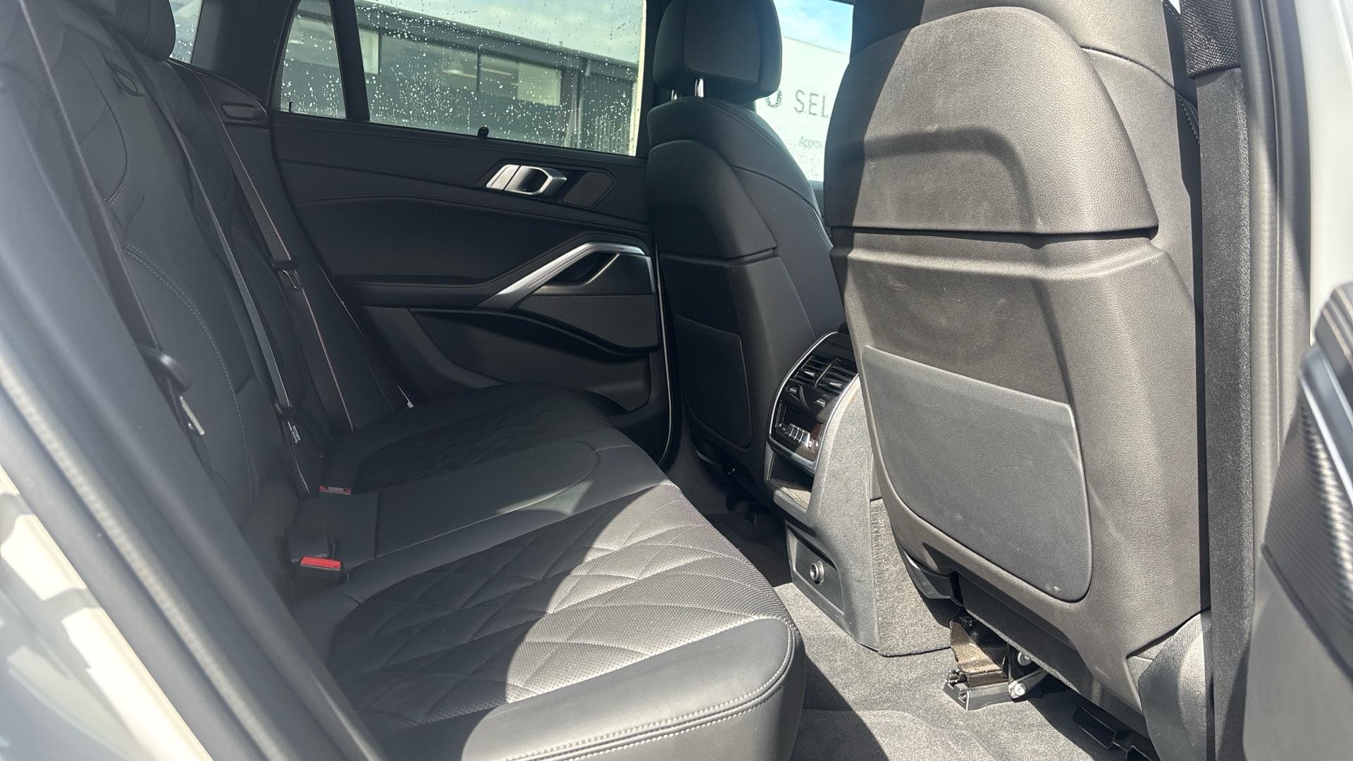 BMW X6 Image 6