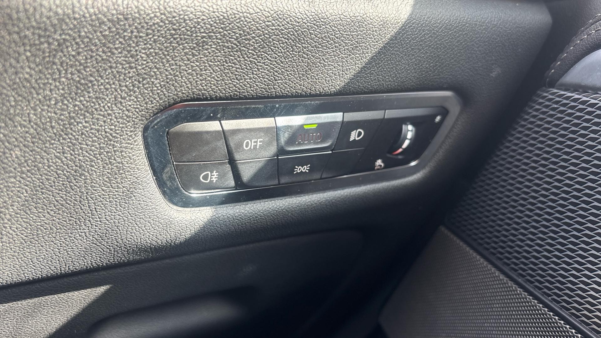 BMW X6 Image 18