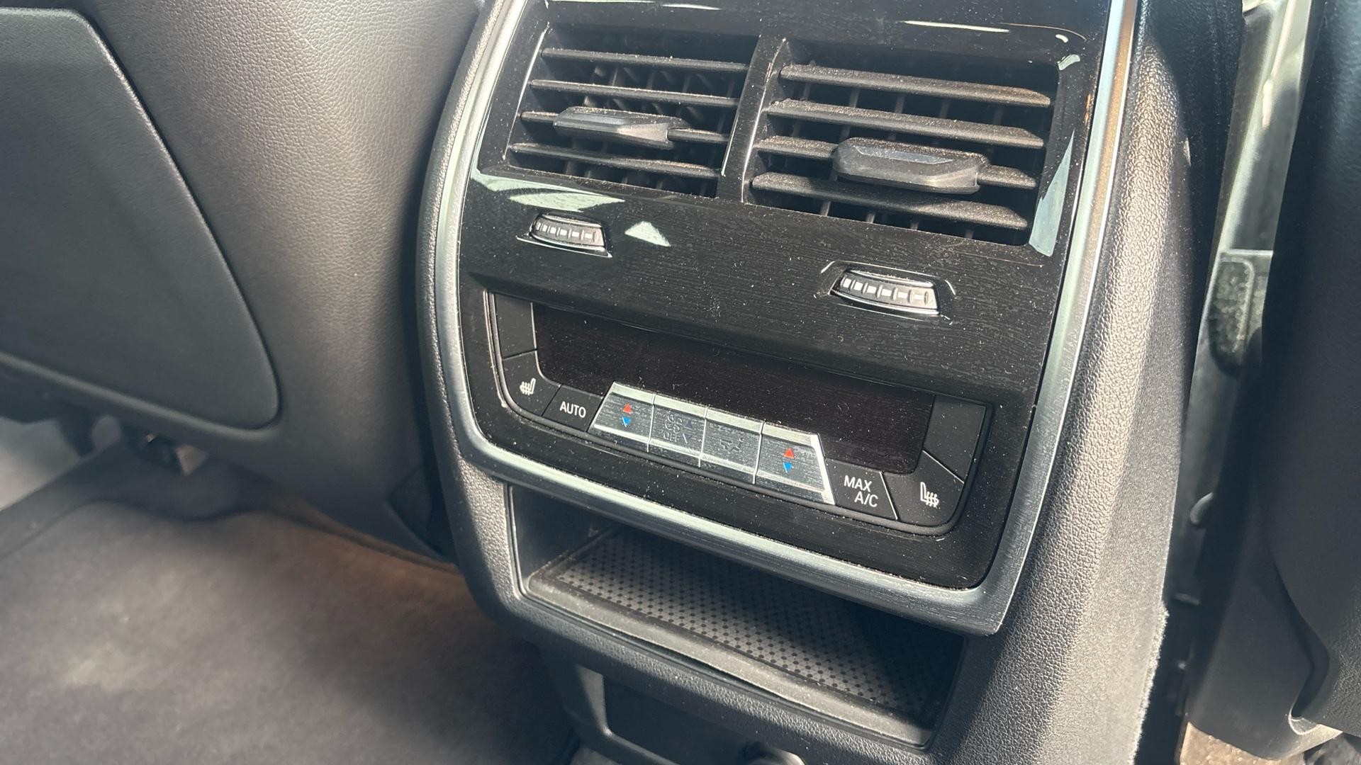 BMW X6 Image 37