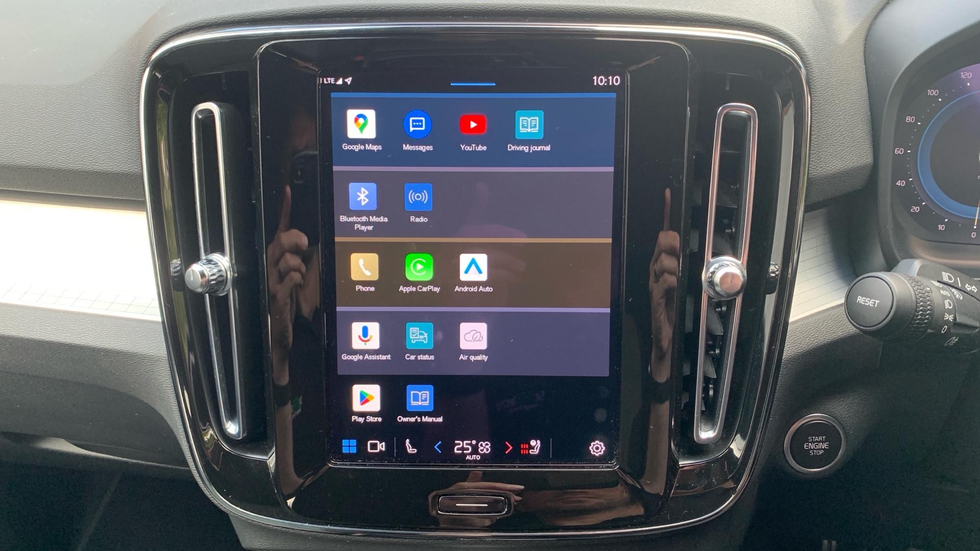 Volvo XC40 Image 12