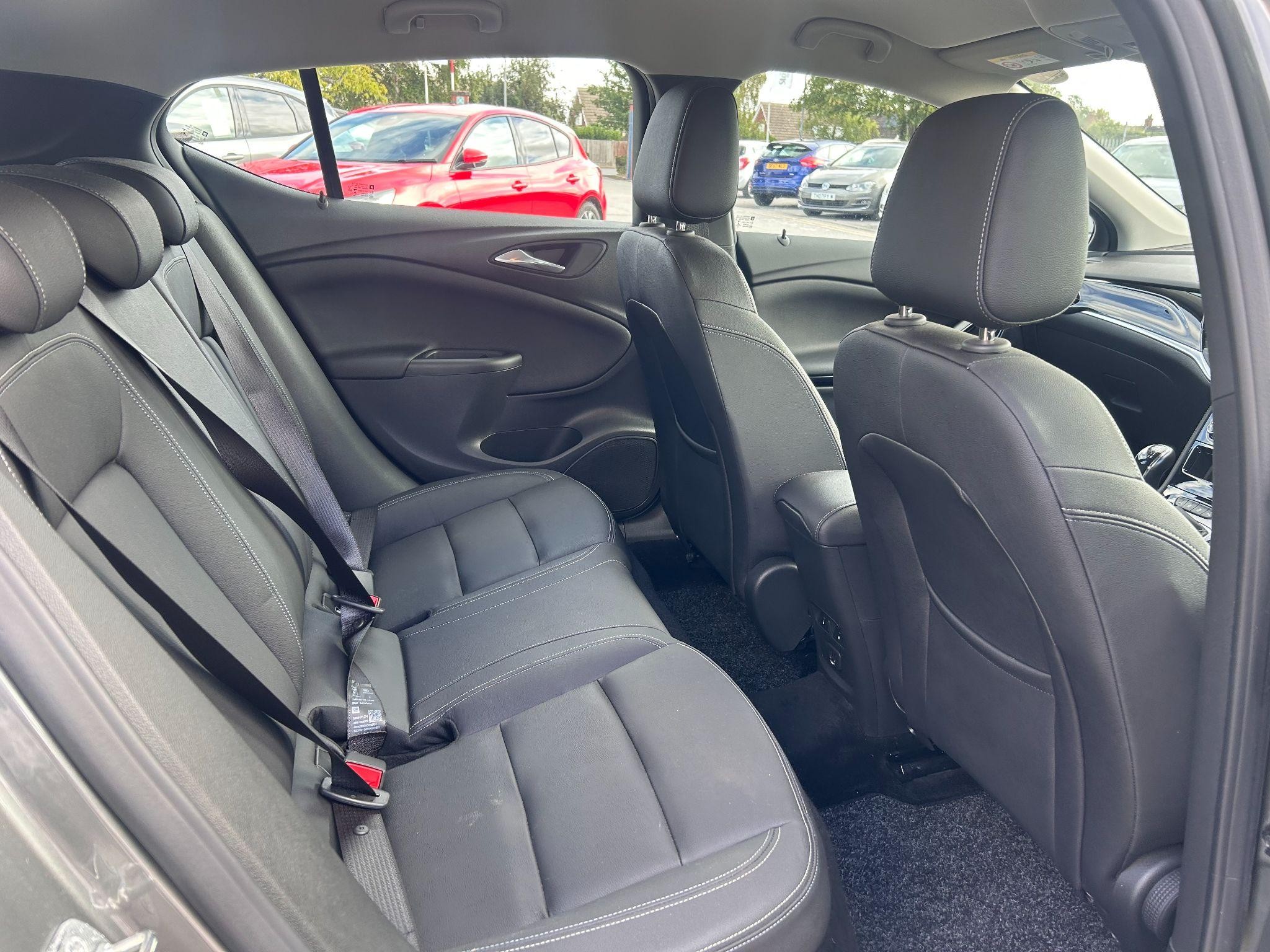Vauxhall Astra Image 21