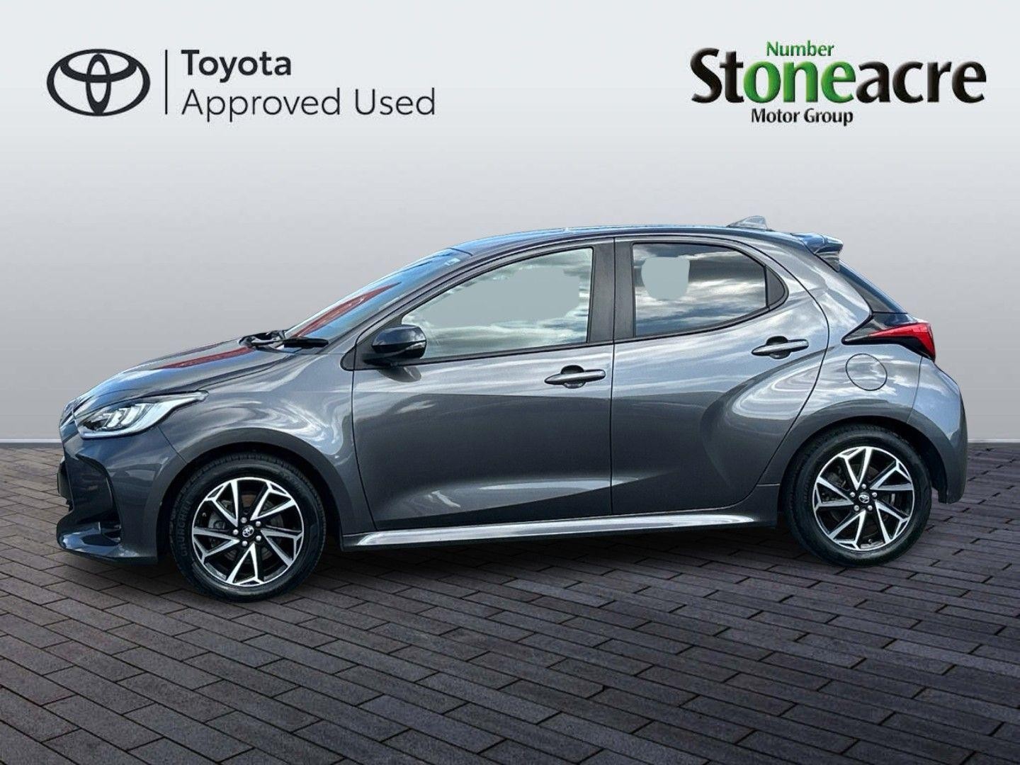 Toyota Yaris Image 8