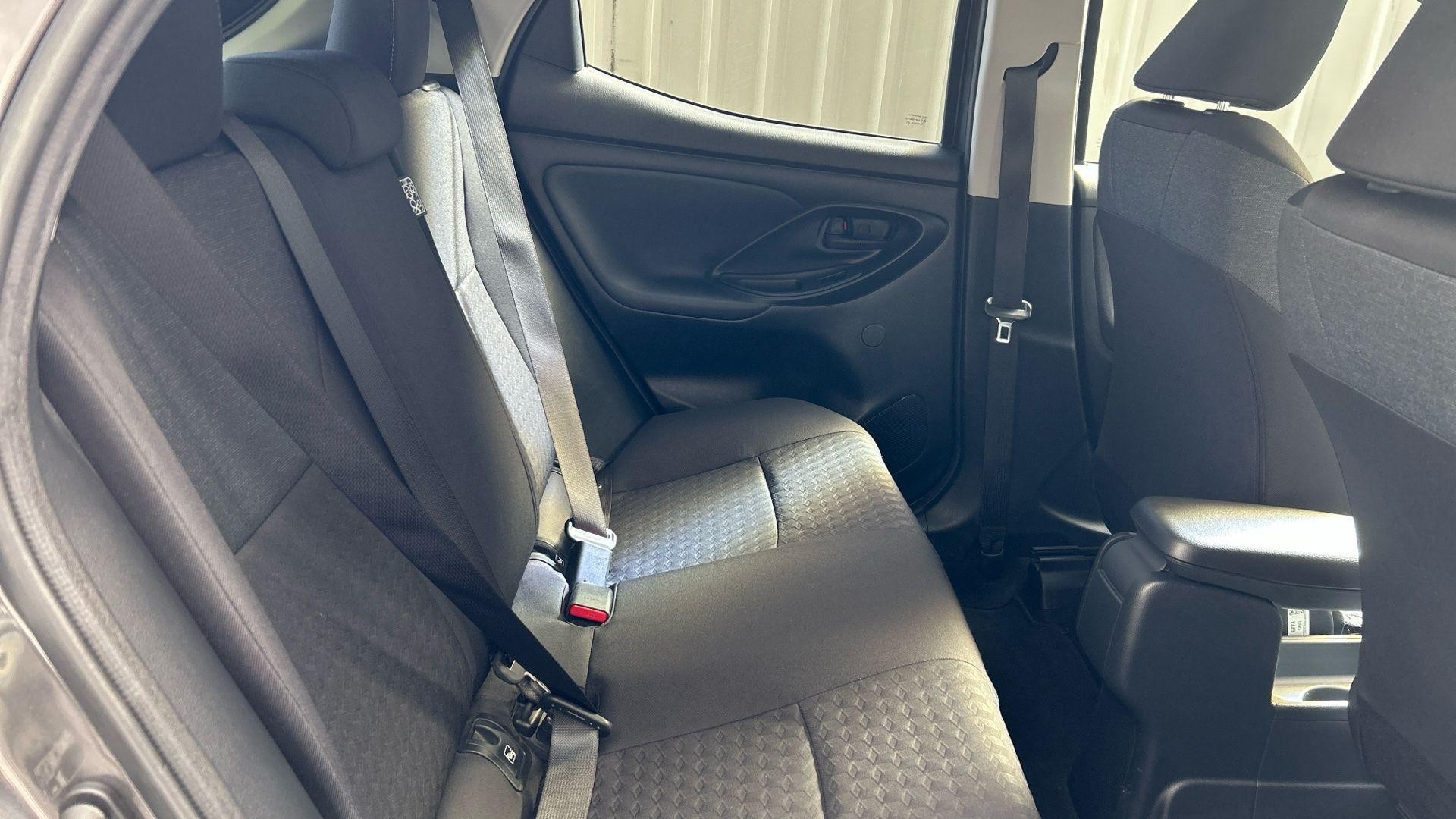 Toyota Yaris Image 18