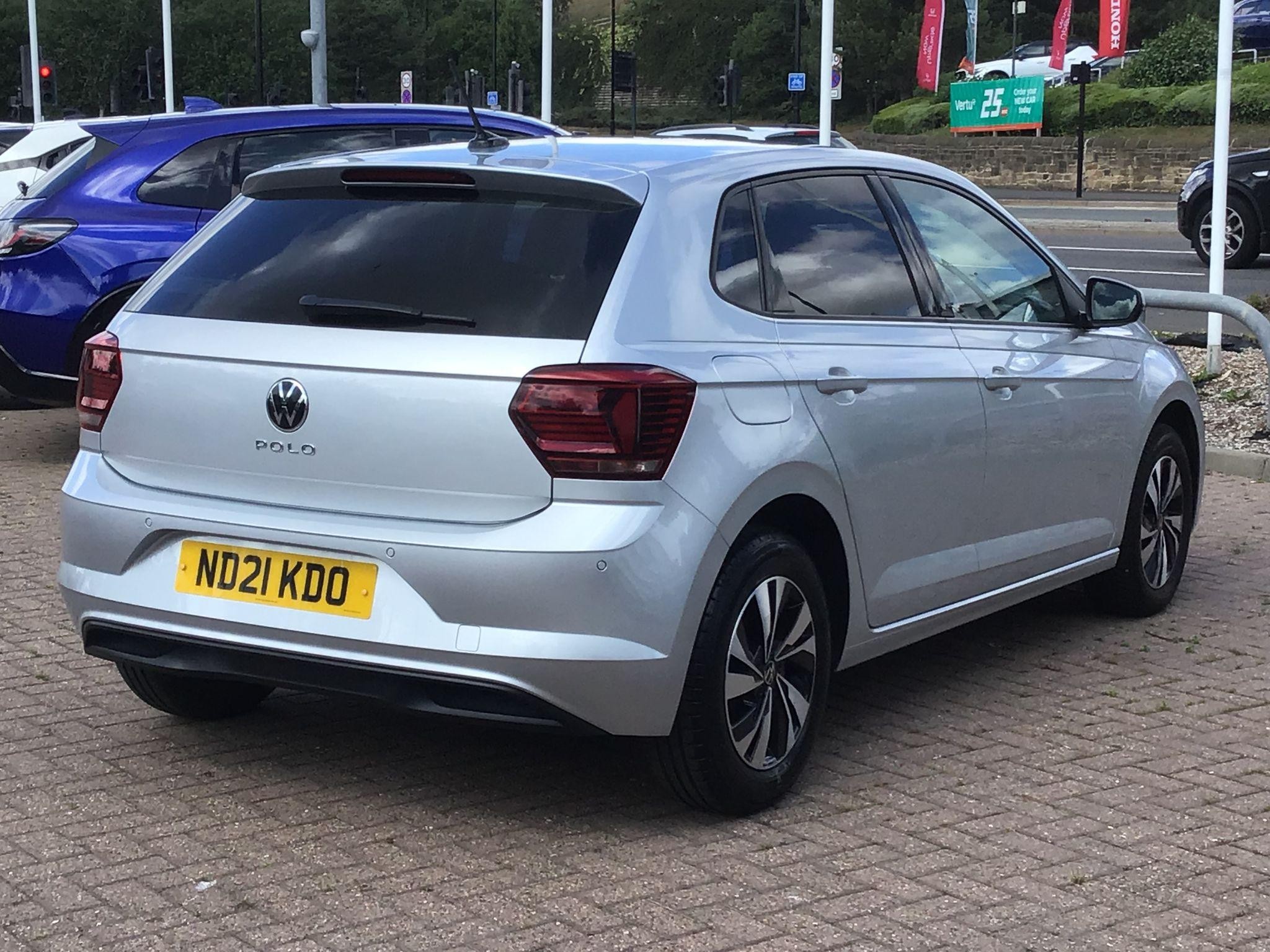 Volkswagen Polo Image 8
