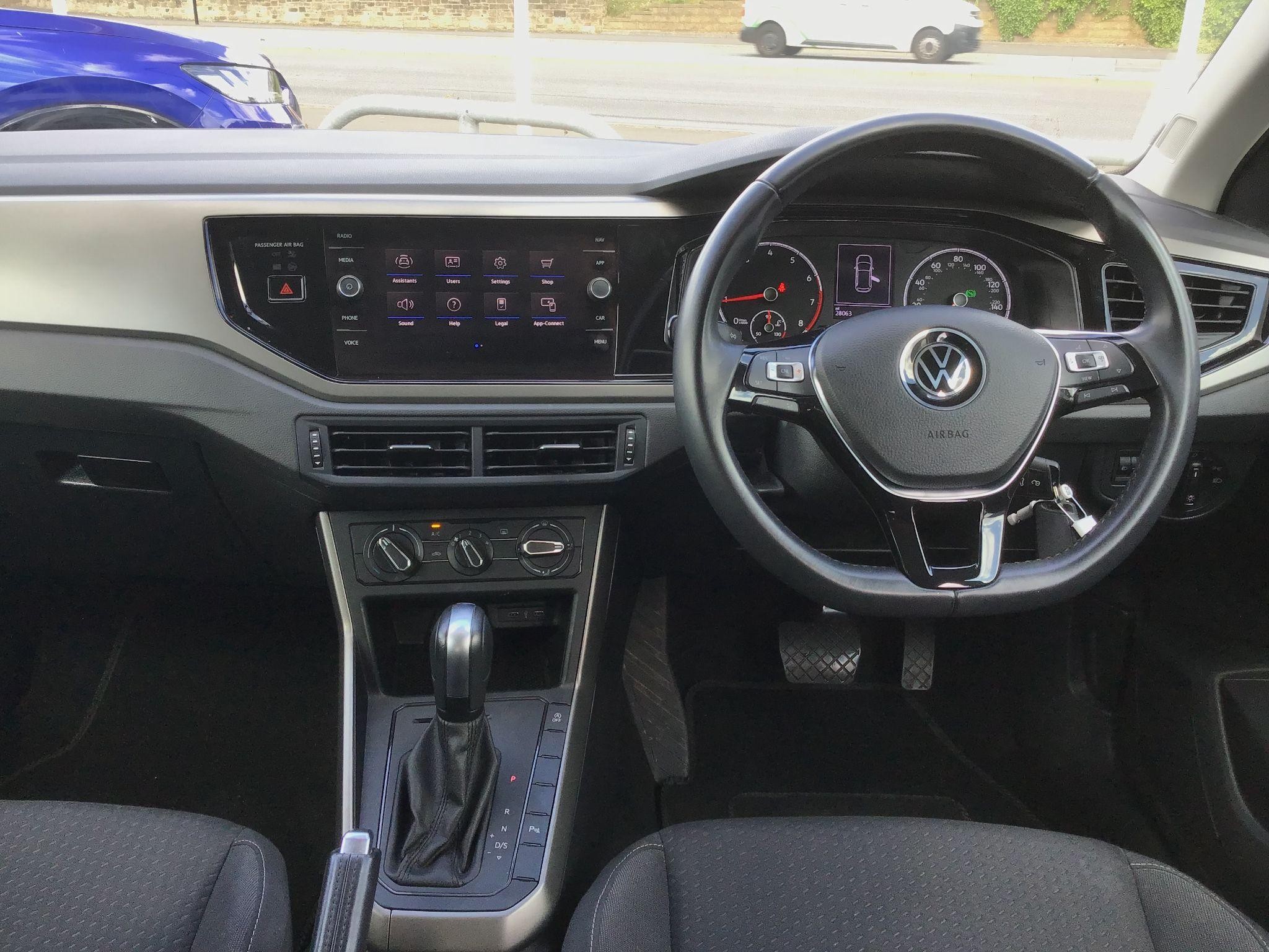 Volkswagen Polo Image 14
