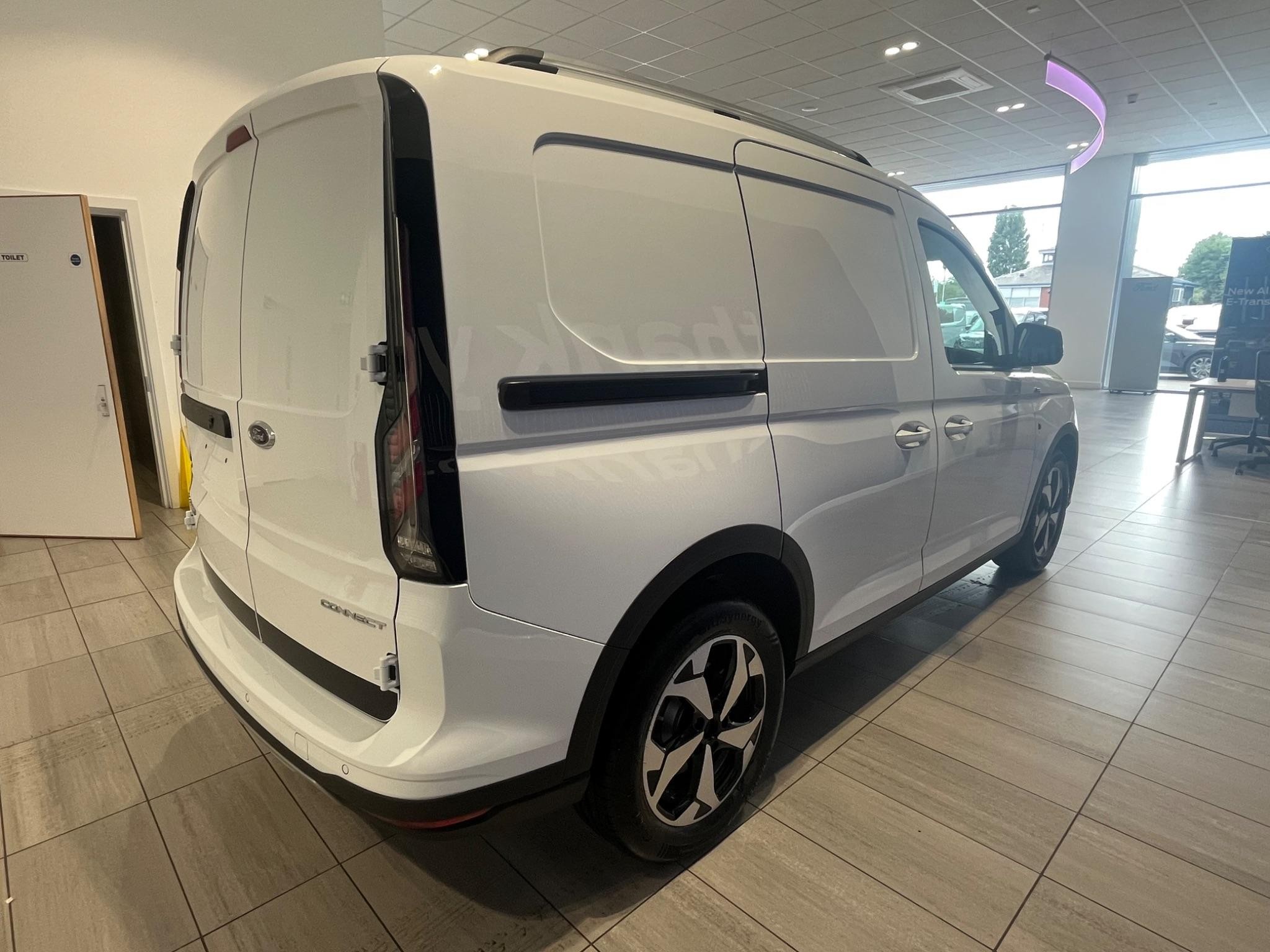 Ford Transit Connect Image 3
