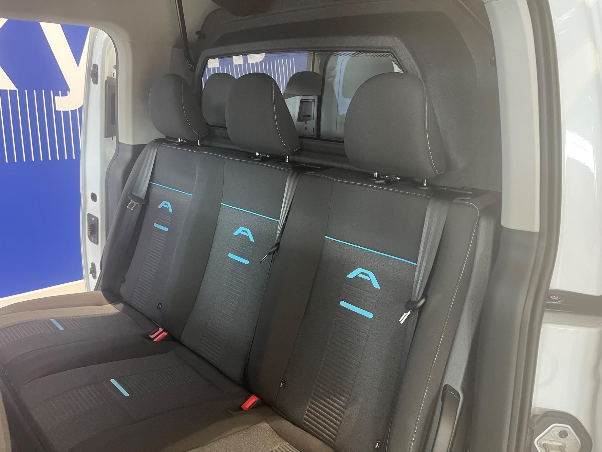 Ford Transit Connect Image 9