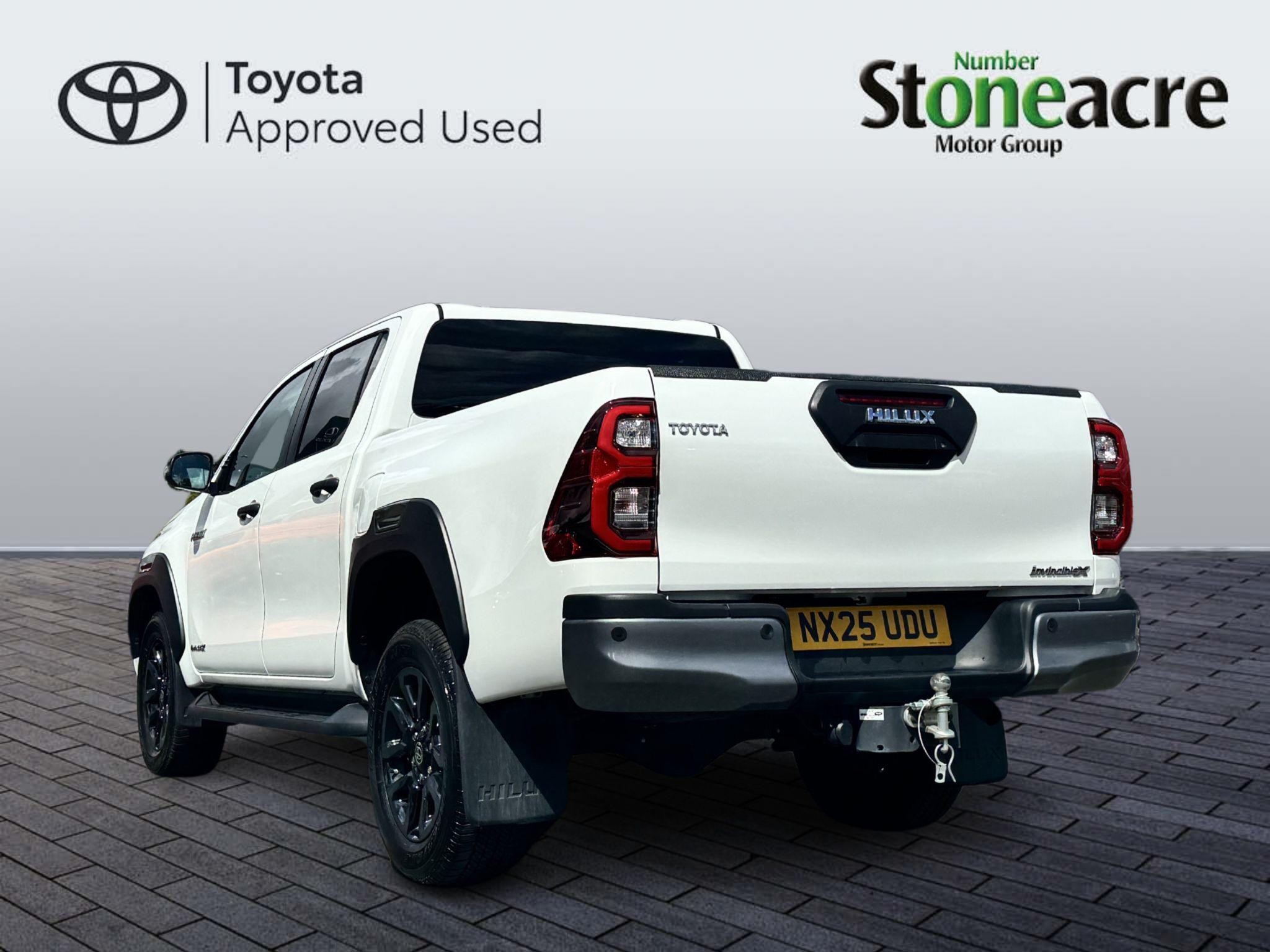 Toyota Hilux Image 7