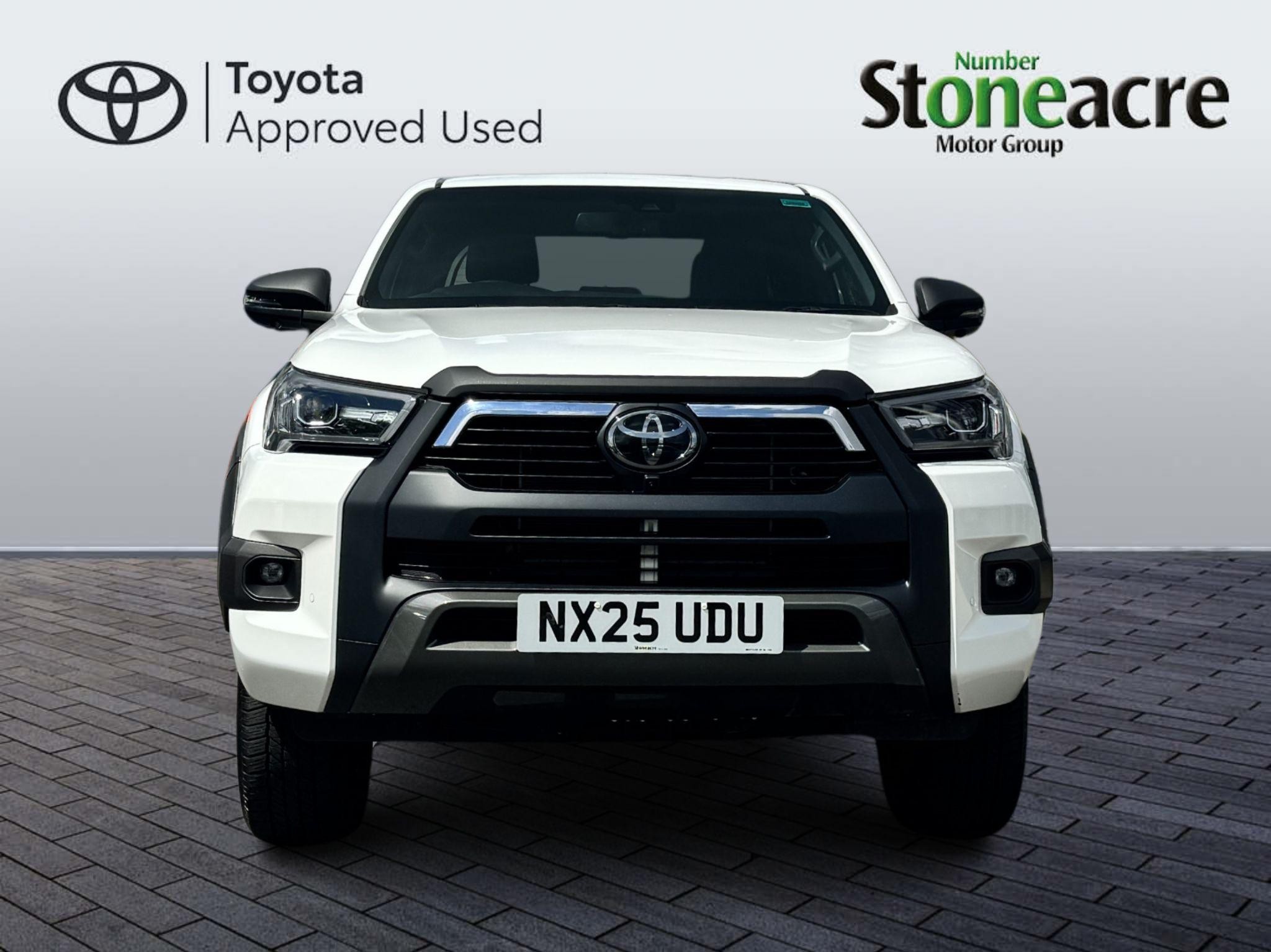 Toyota Hilux Image 10